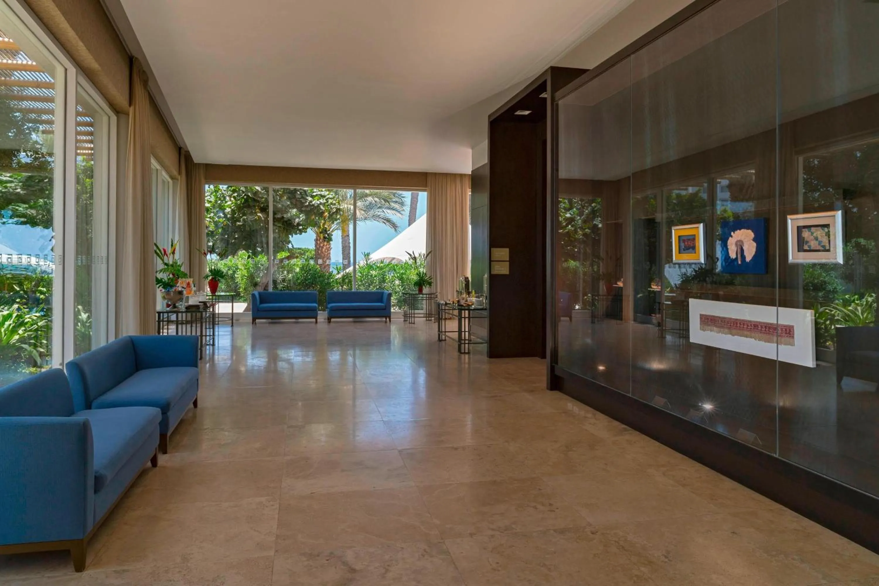 Lounge or bar in Hotel Paracas, a Luxury Collection Resort, Paracas