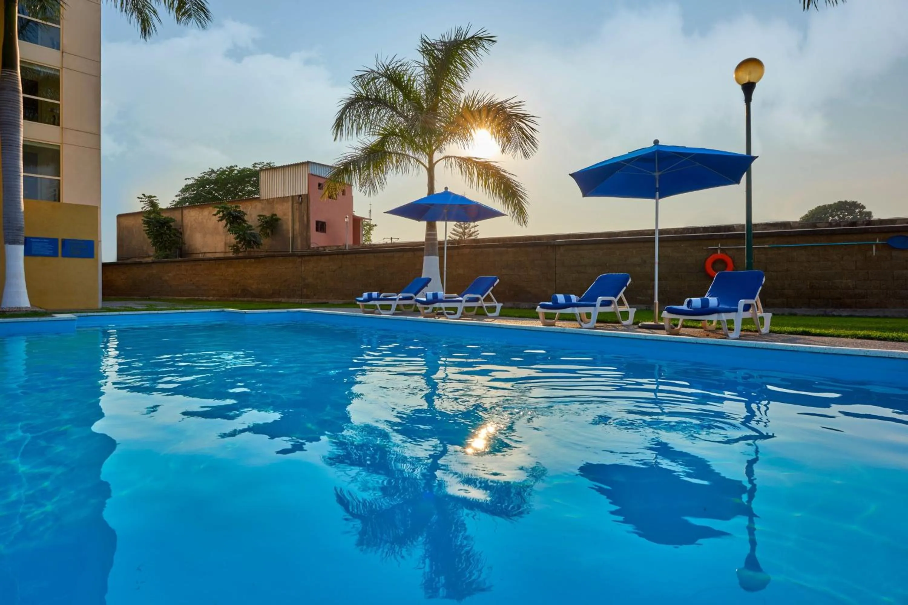 Swimming pool in City Express by Marriott Lazaro Cardenas