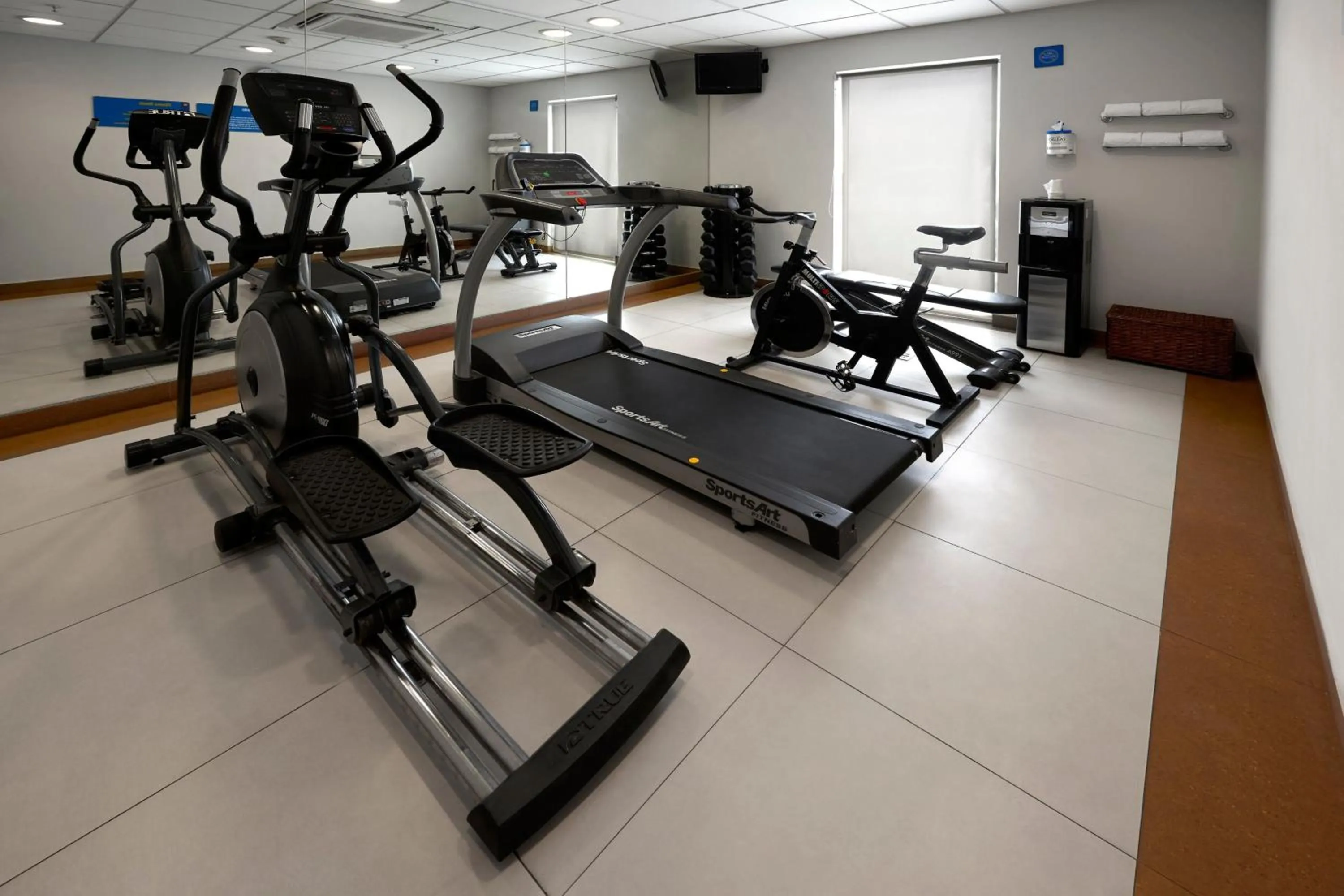 Fitness centre/facilities in City Express by Marriott Lazaro Cardenas