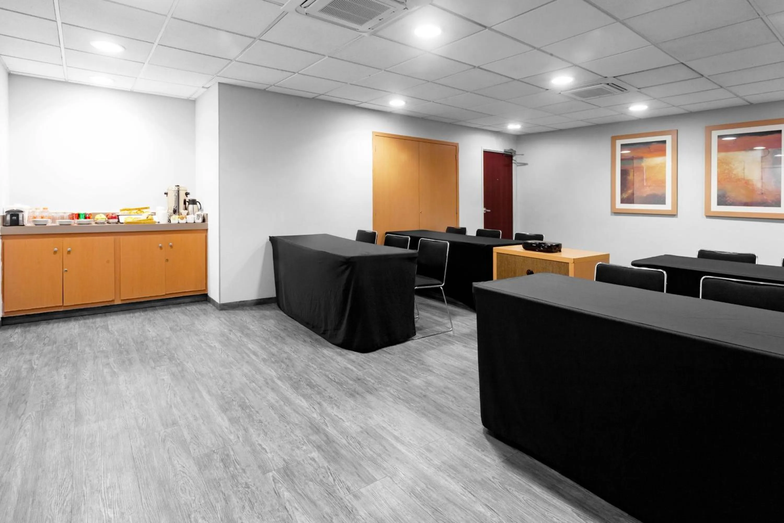 Meeting/conference room in City Express by Marriott Celaya Parque