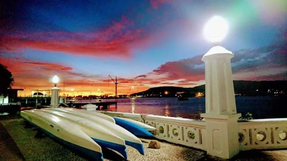 Canoeing in Em 5 minutos a pé tá na praia e no Shopping Praiamar Corporate, 2 quartos com ar condicionado, 2 banheiros, portaria 24 horas, elevador, 1 vaga carro gratuita, wi-fi, pets ok, enxoval, horário flexível!