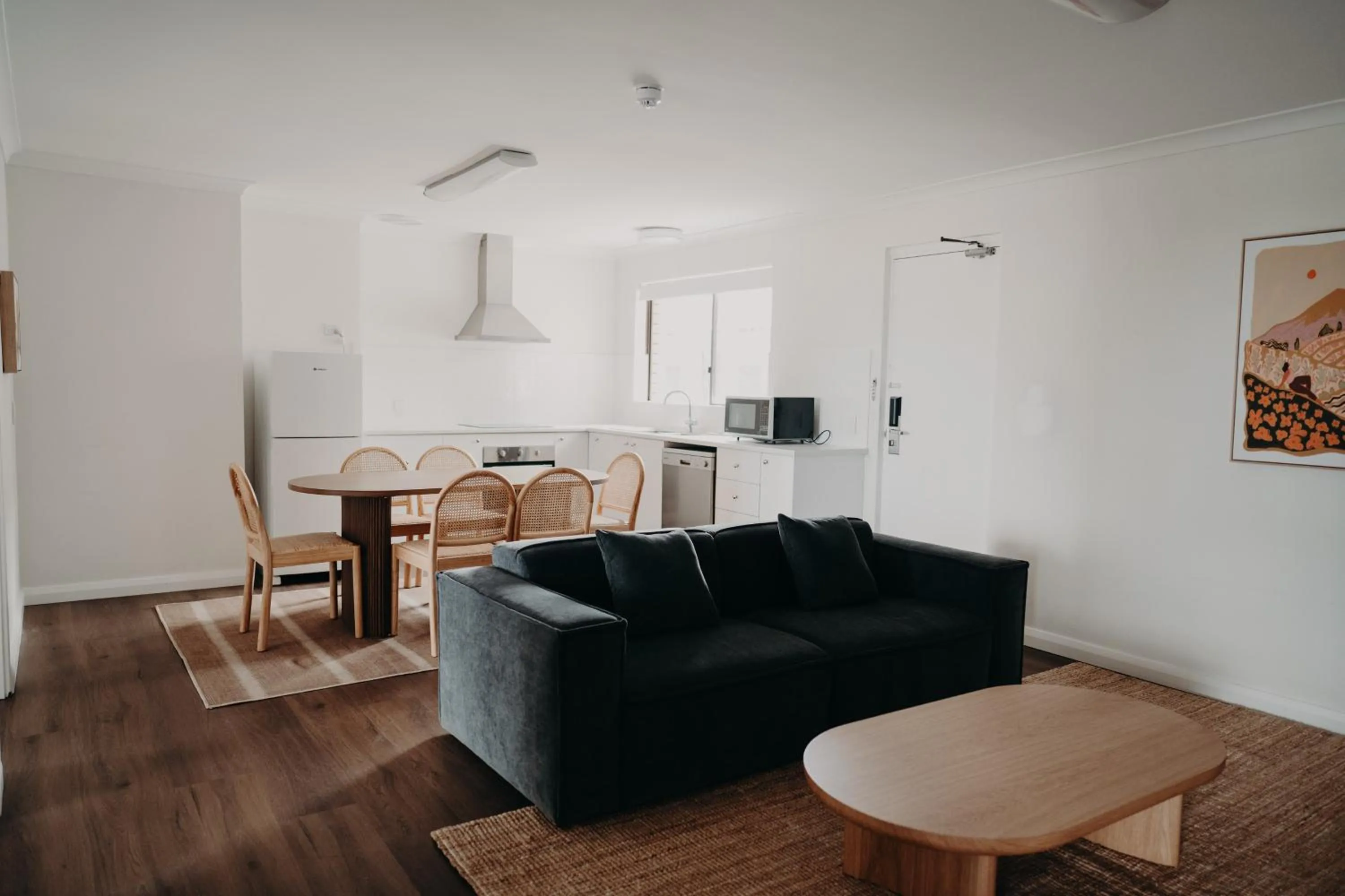 Living room in Albany Motel & Apartments