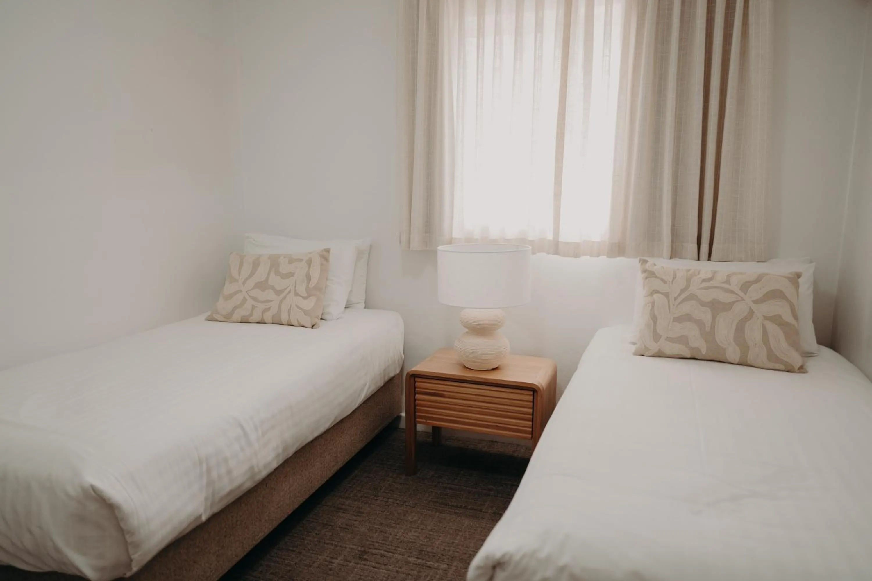 Bedroom, Bed in Albany Motel & Apartments