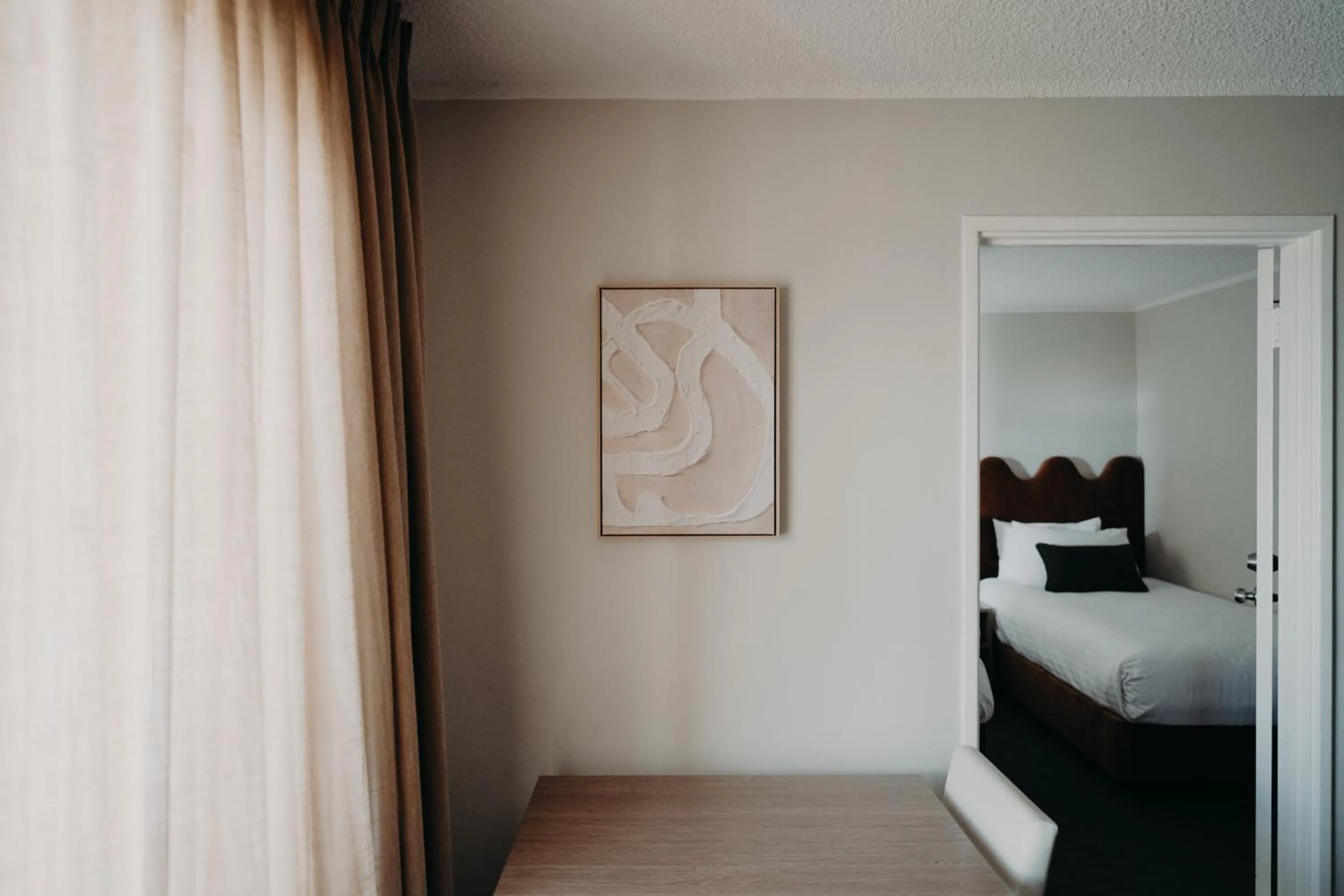 Decorative detail, Bed in Albany Motel & Apartments