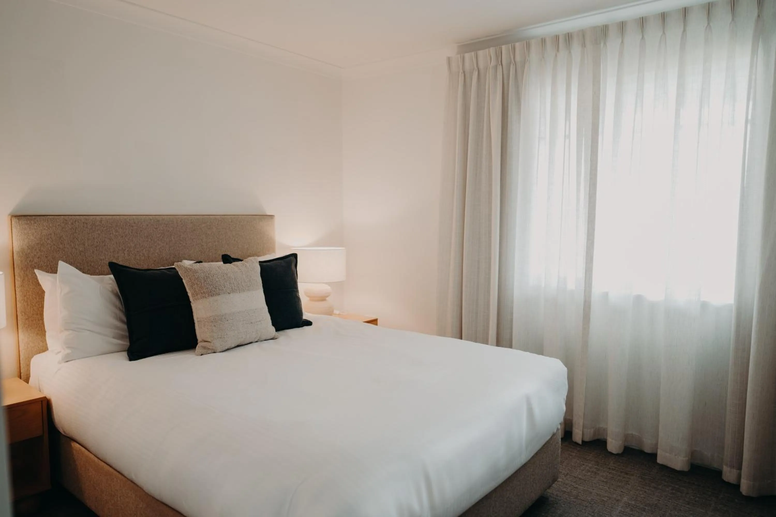 Bedroom, Bed in Albany Motel & Apartments