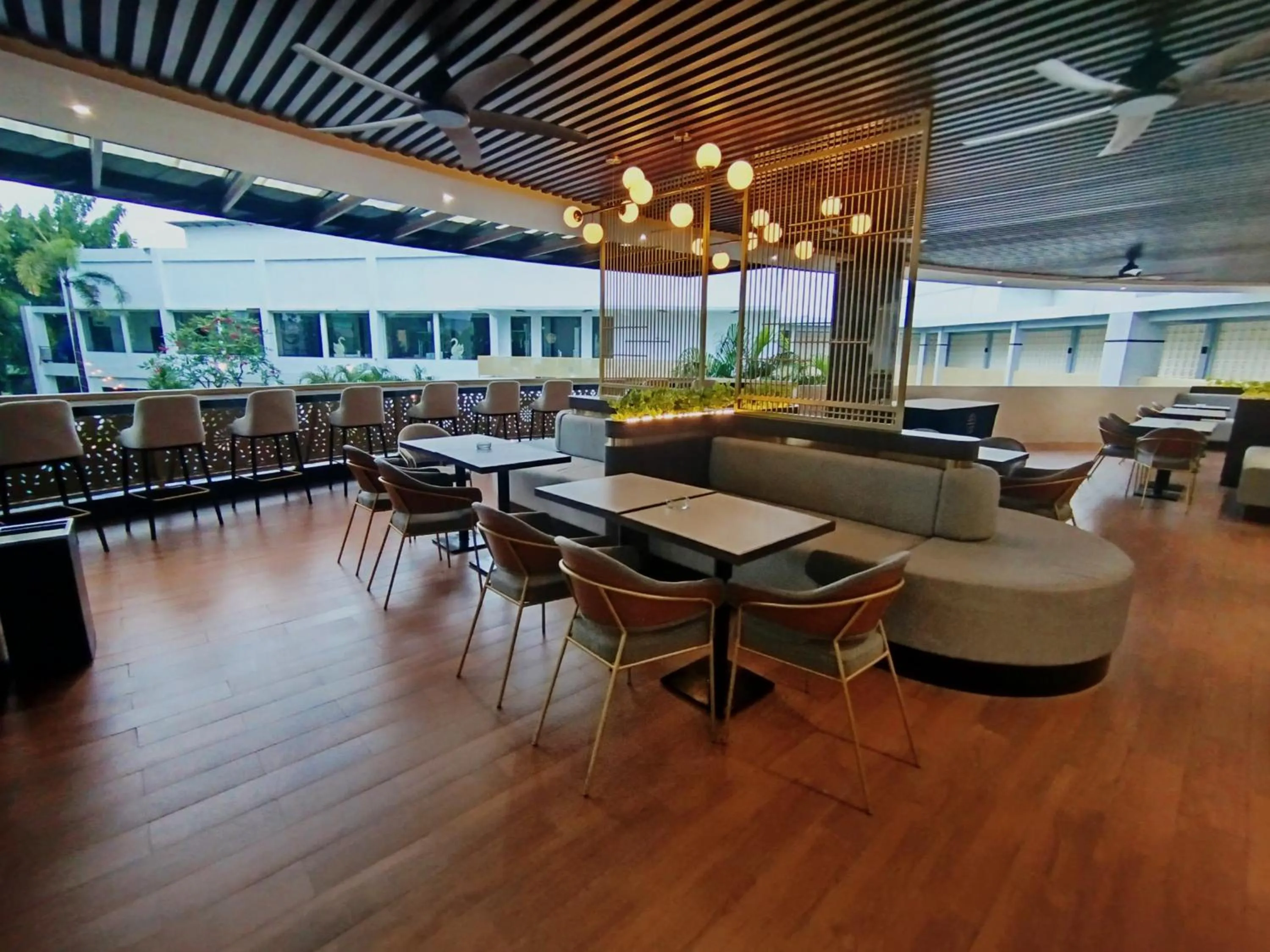 Restaurant/places to eat in The Sun Hotel Sidoarjo