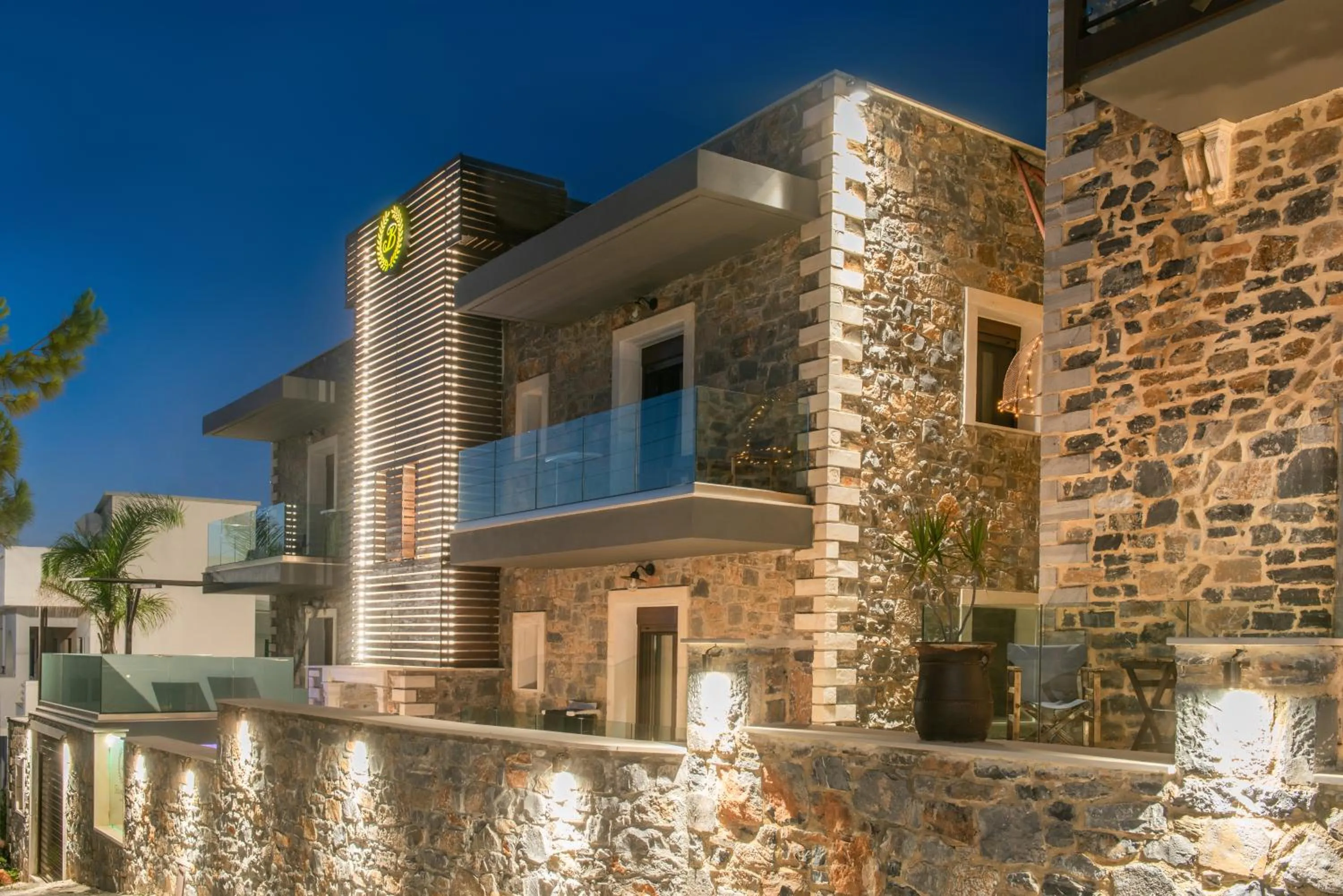 Property building in Balsamico Traditional Suites