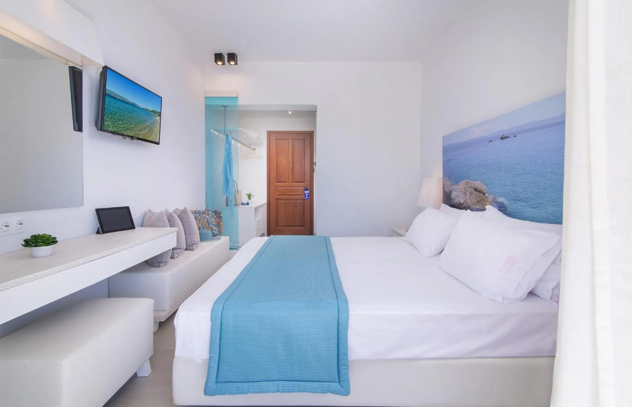 Bedroom in Sun Rise Hotel