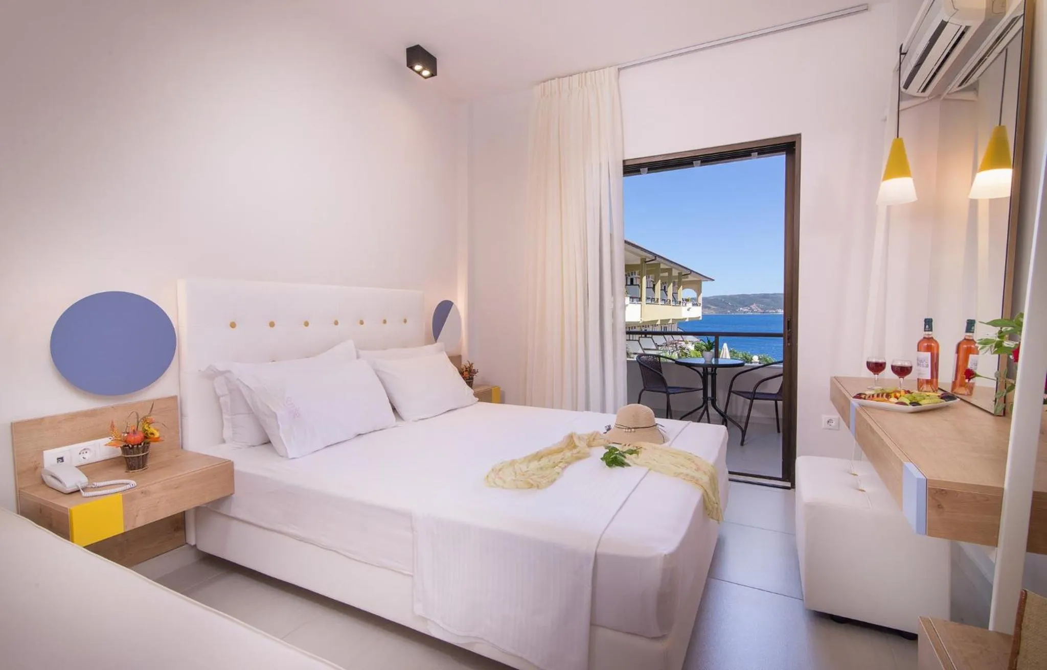 Bedroom in Sun Rise Hotel