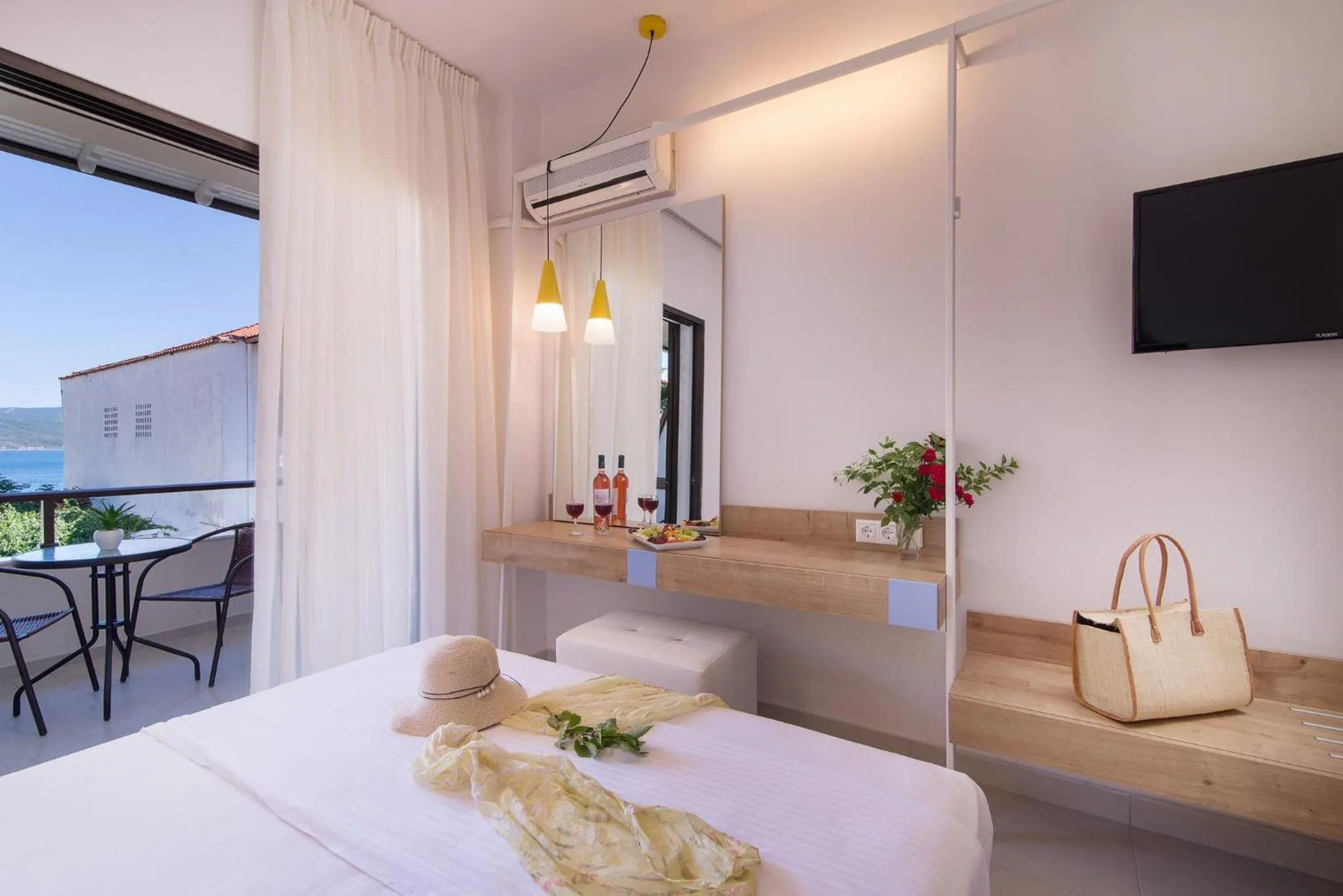 Bedroom in Sun Rise Hotel