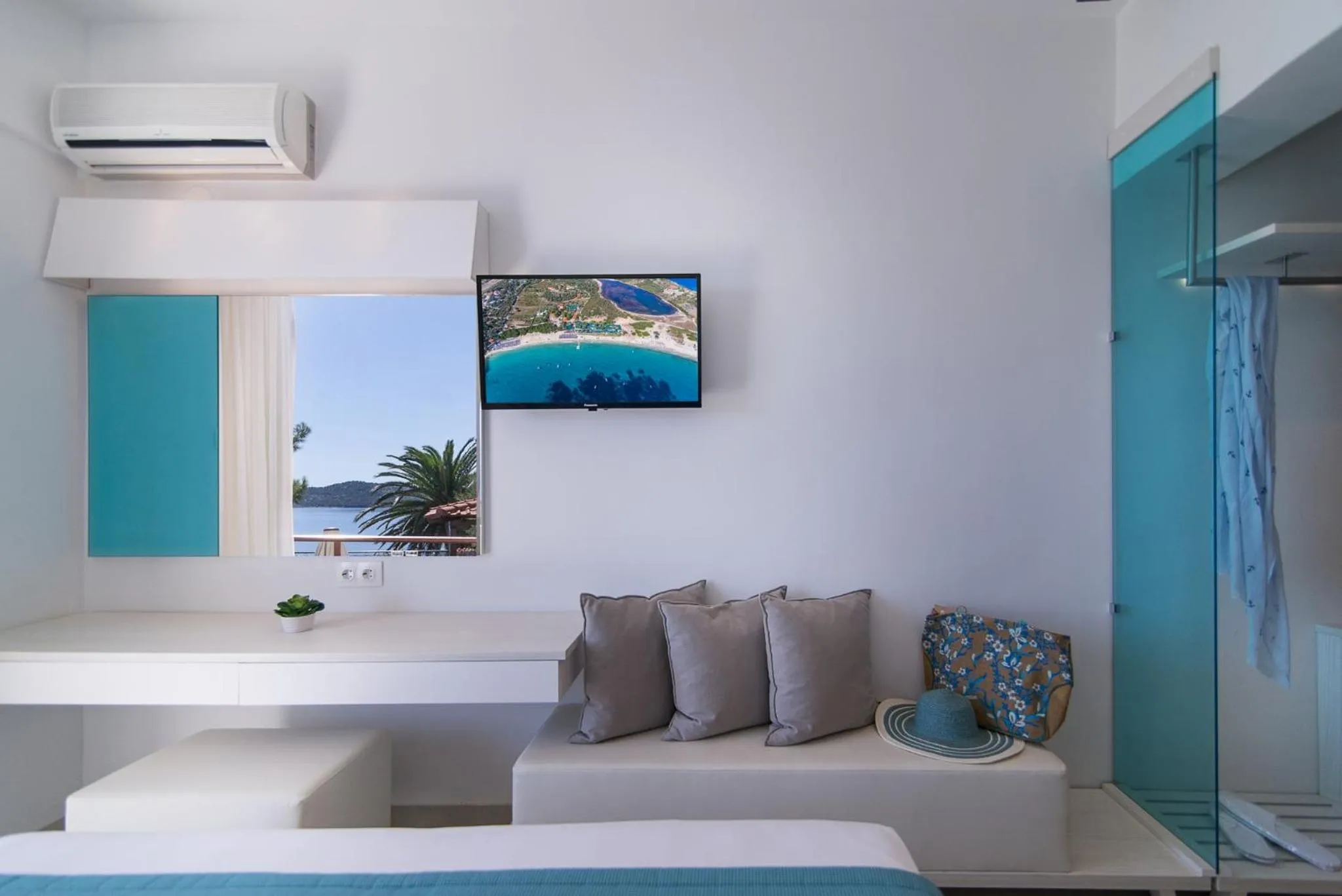 Bedroom in Sun Rise Hotel