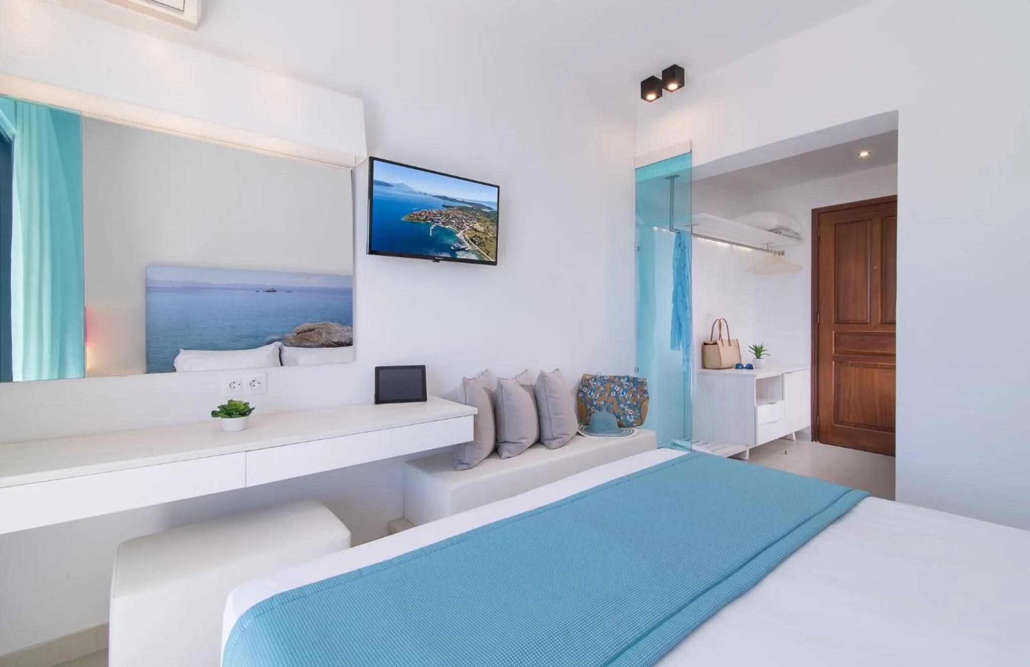 Bedroom in Sun Rise Hotel