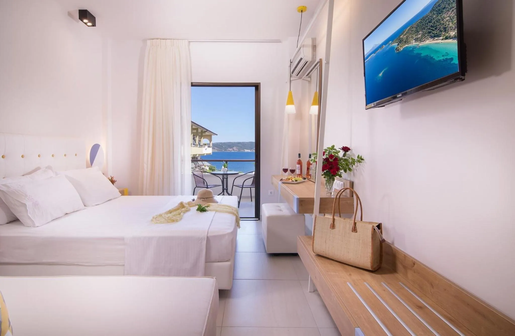 Bedroom in Sun Rise Hotel