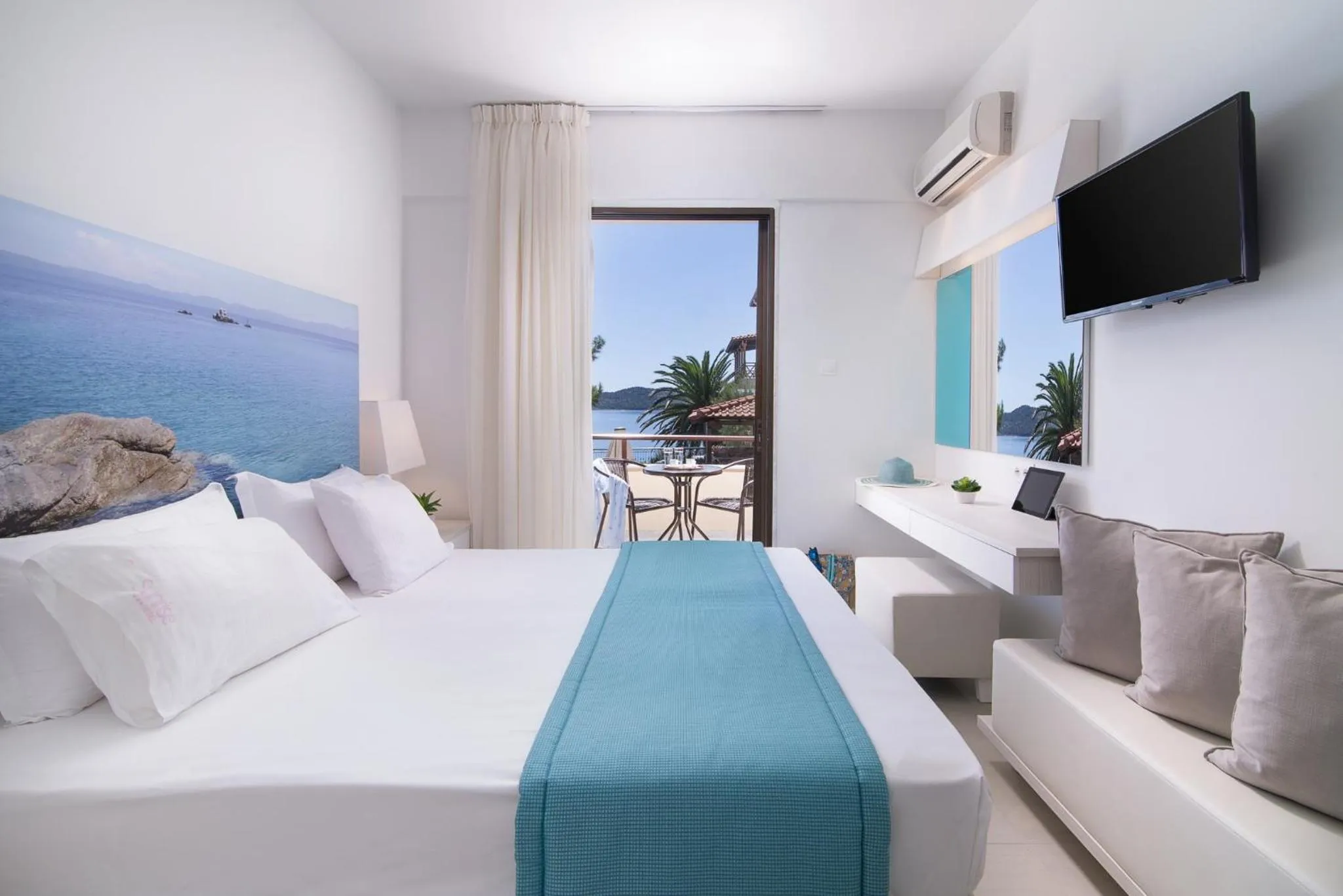 Bedroom in Sun Rise Hotel