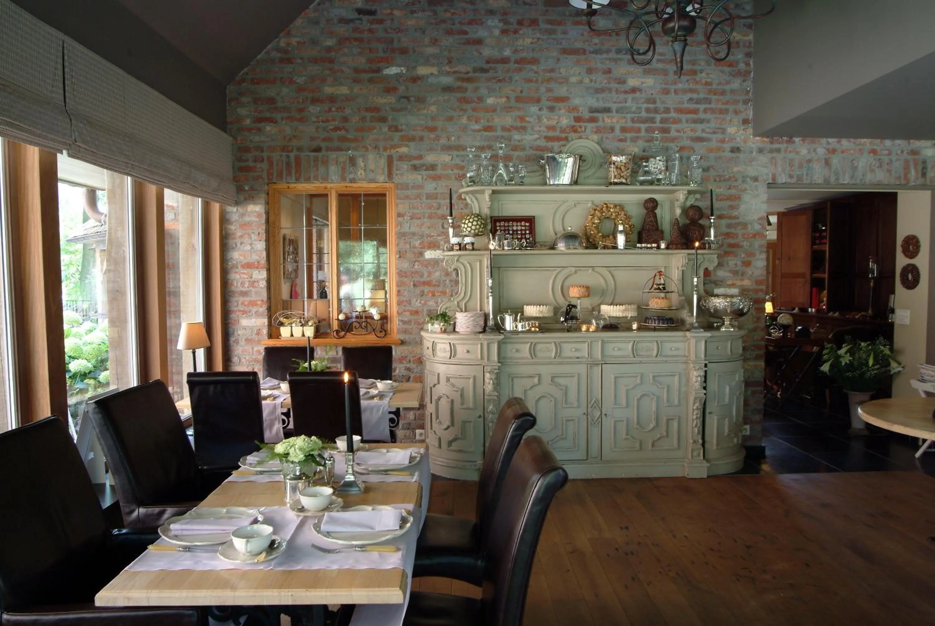 Restaurant/places to eat in Charmehotel Manoir Ogygia