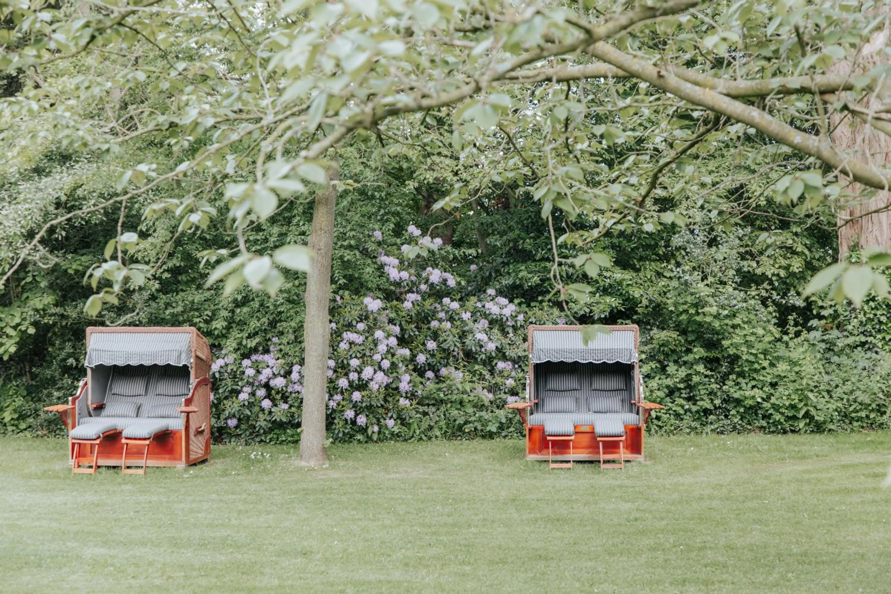 Garden in Charmehotel Manoir Ogygia