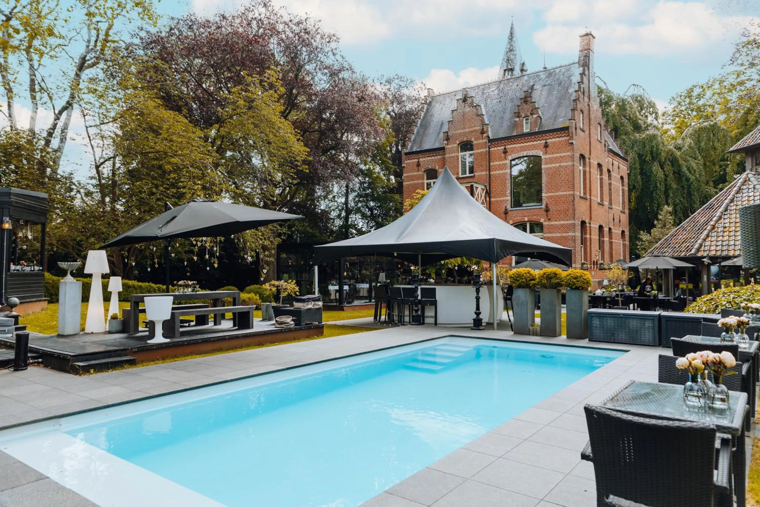 Restaurant/places to eat in Charmehotel Manoir Ogygia