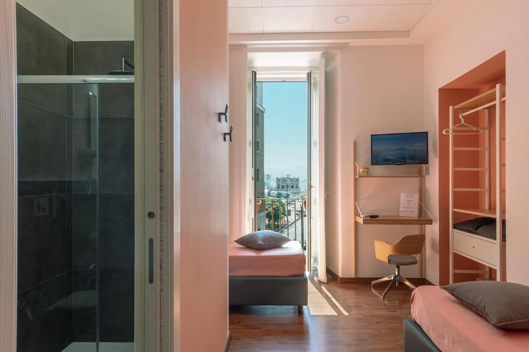 Landmark view, Bed in B&B Monserrato