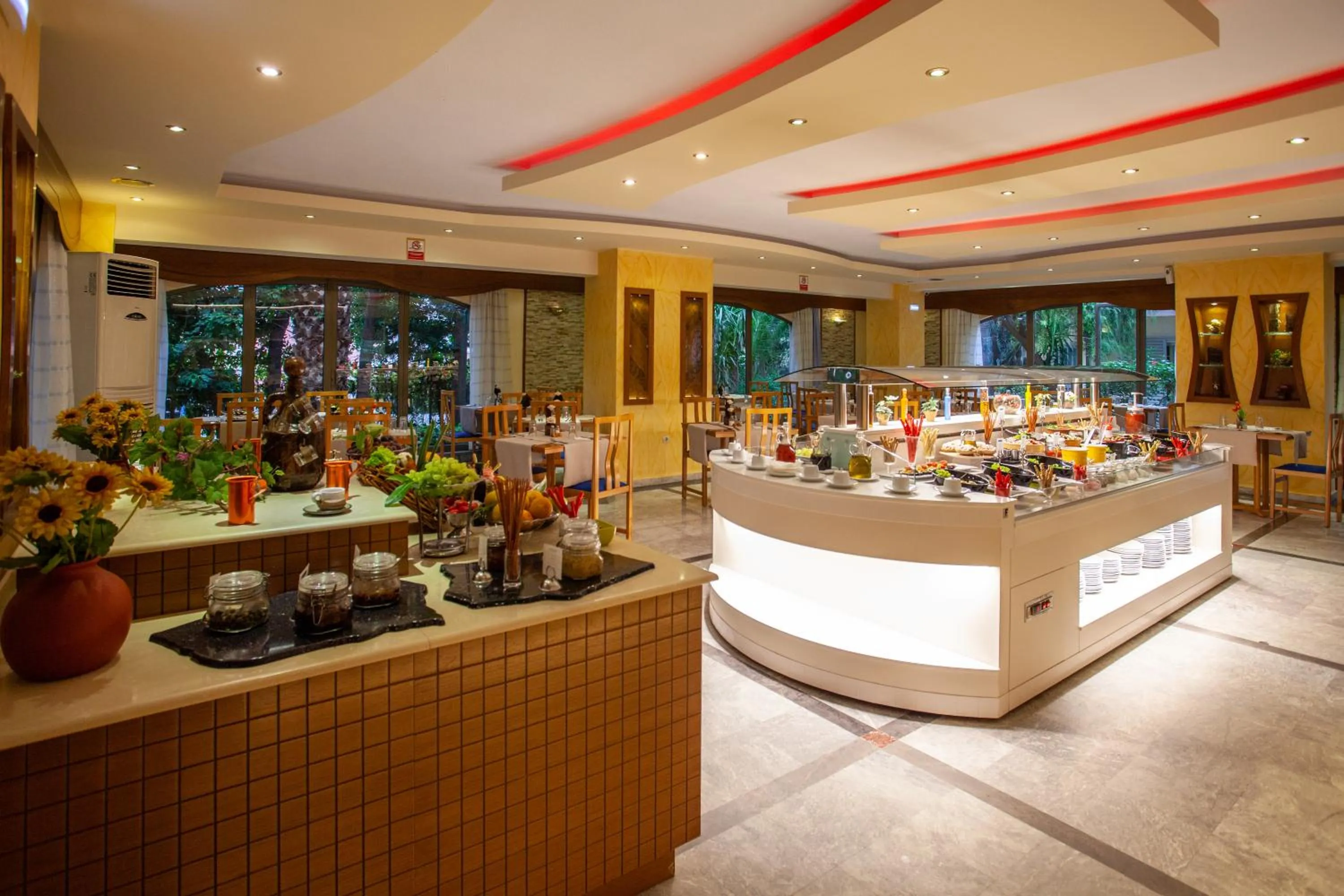 Restaurant/places to eat in Pantheon Hotel