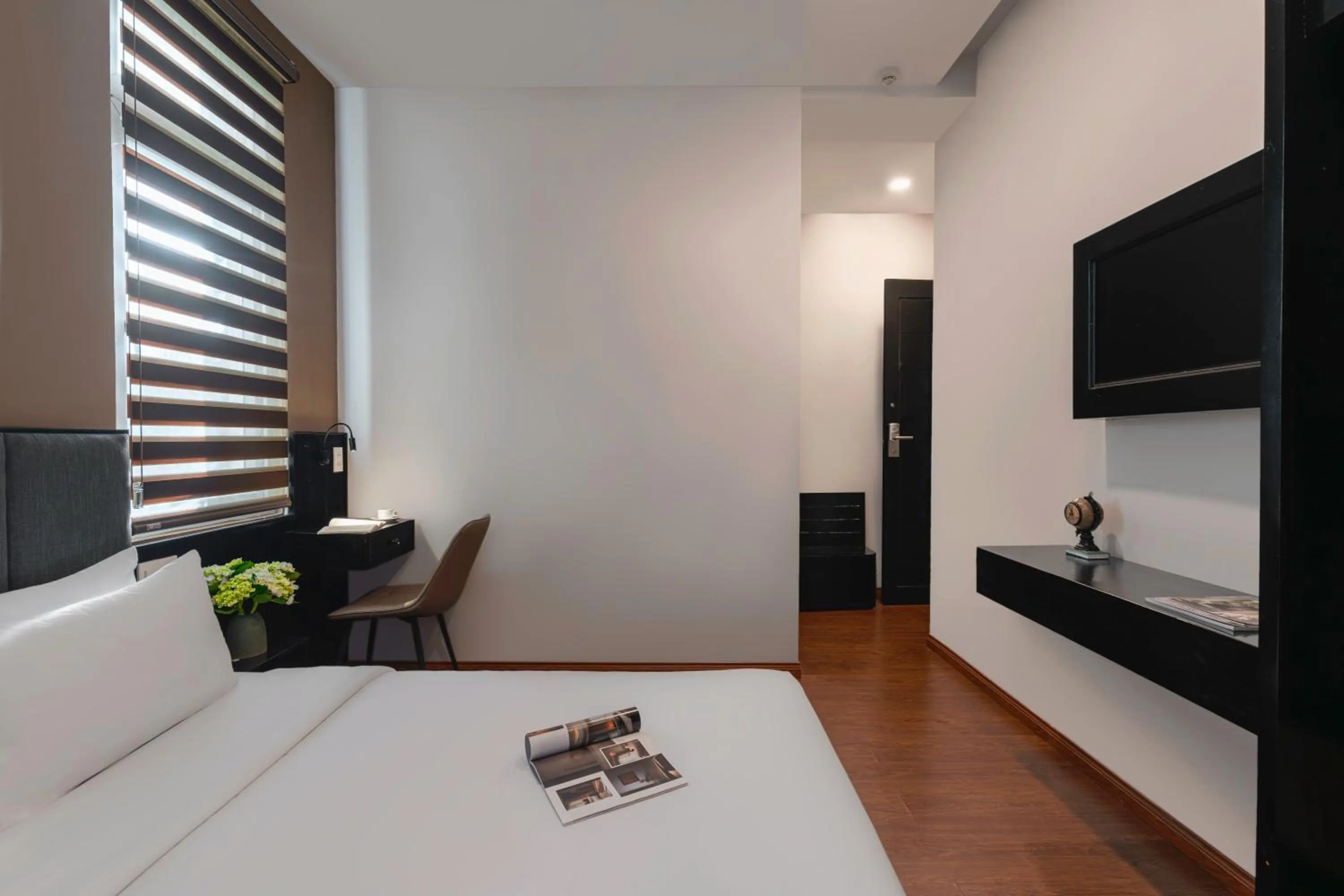 Photo of the whole room, Bed in Nature Hotel - Luong The Vinh