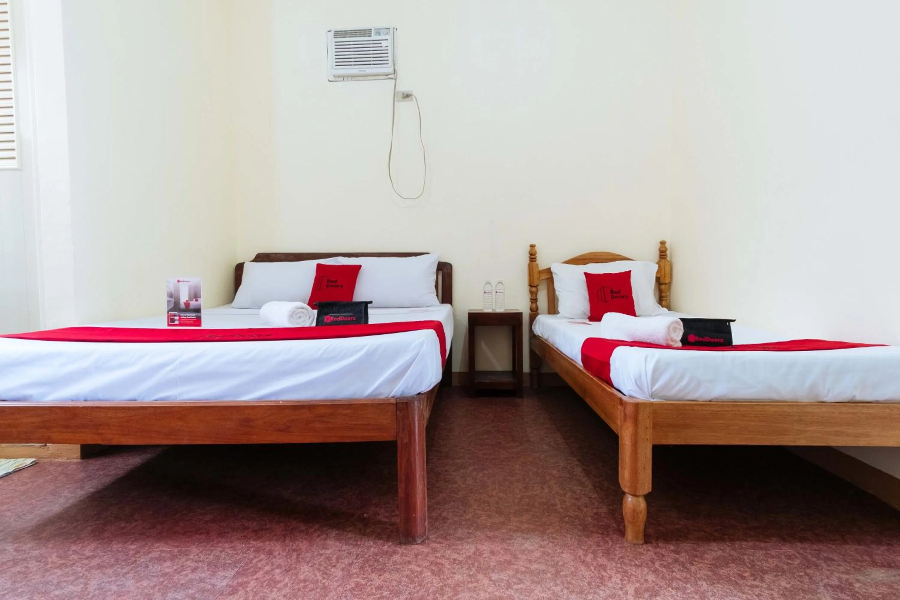 Bedroom in RedDoorz @ BM Road