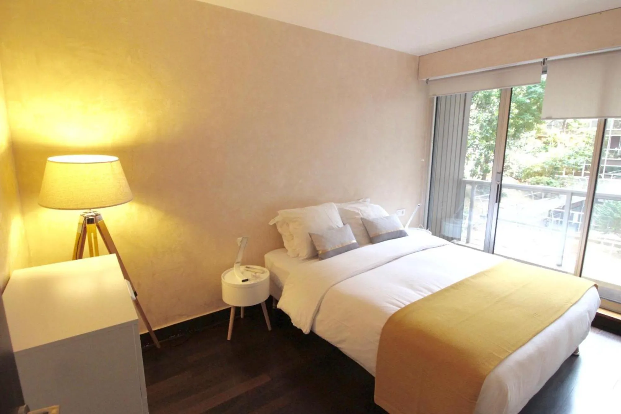 Bedroom, Bed in Short Stay Paris Apartments