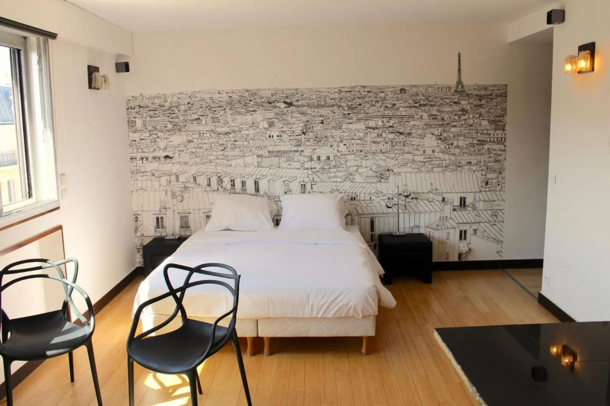 Bedroom, Bed in Short Stay Paris Apartments