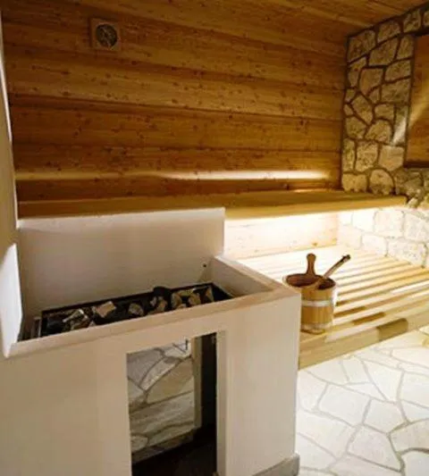 Spa and wellness centre/facilities in Arnica Mountain Hotel