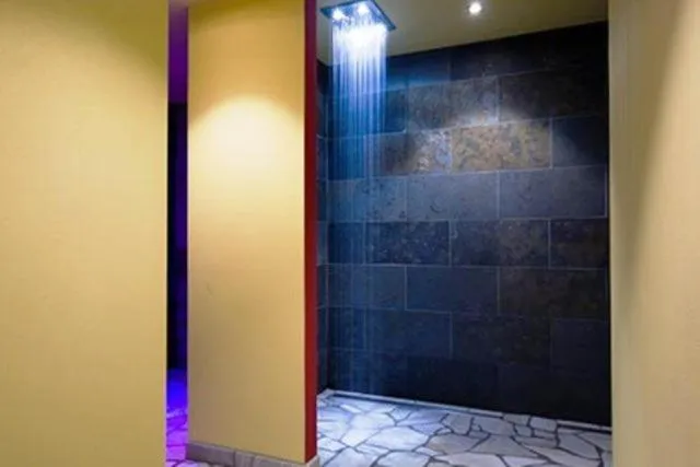 Spa and wellness centre/facilities in Arnica Mountain Hotel