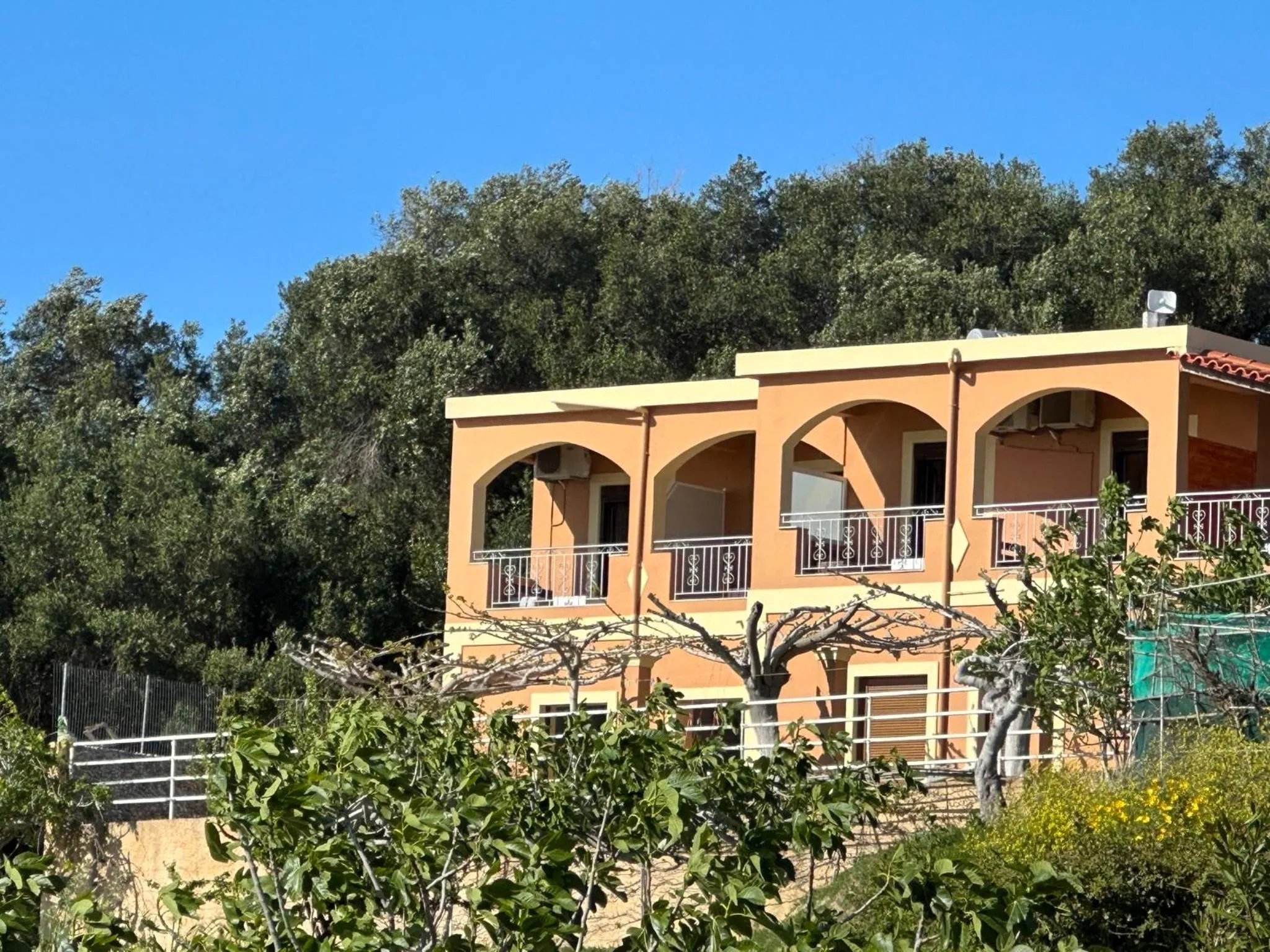 Property building in Nikos Apartments Corfu