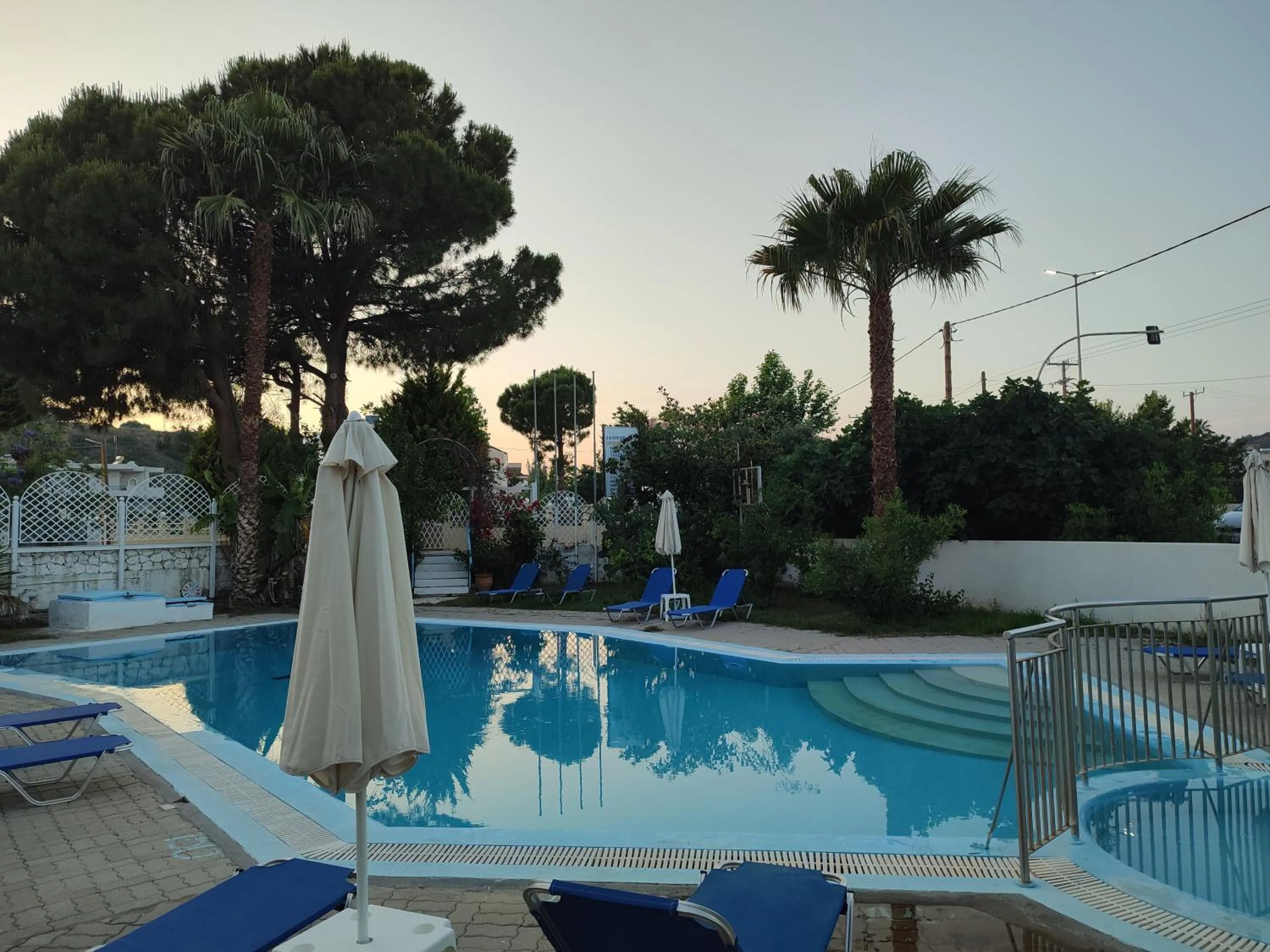 Swimming pool in Dolphin Apartments