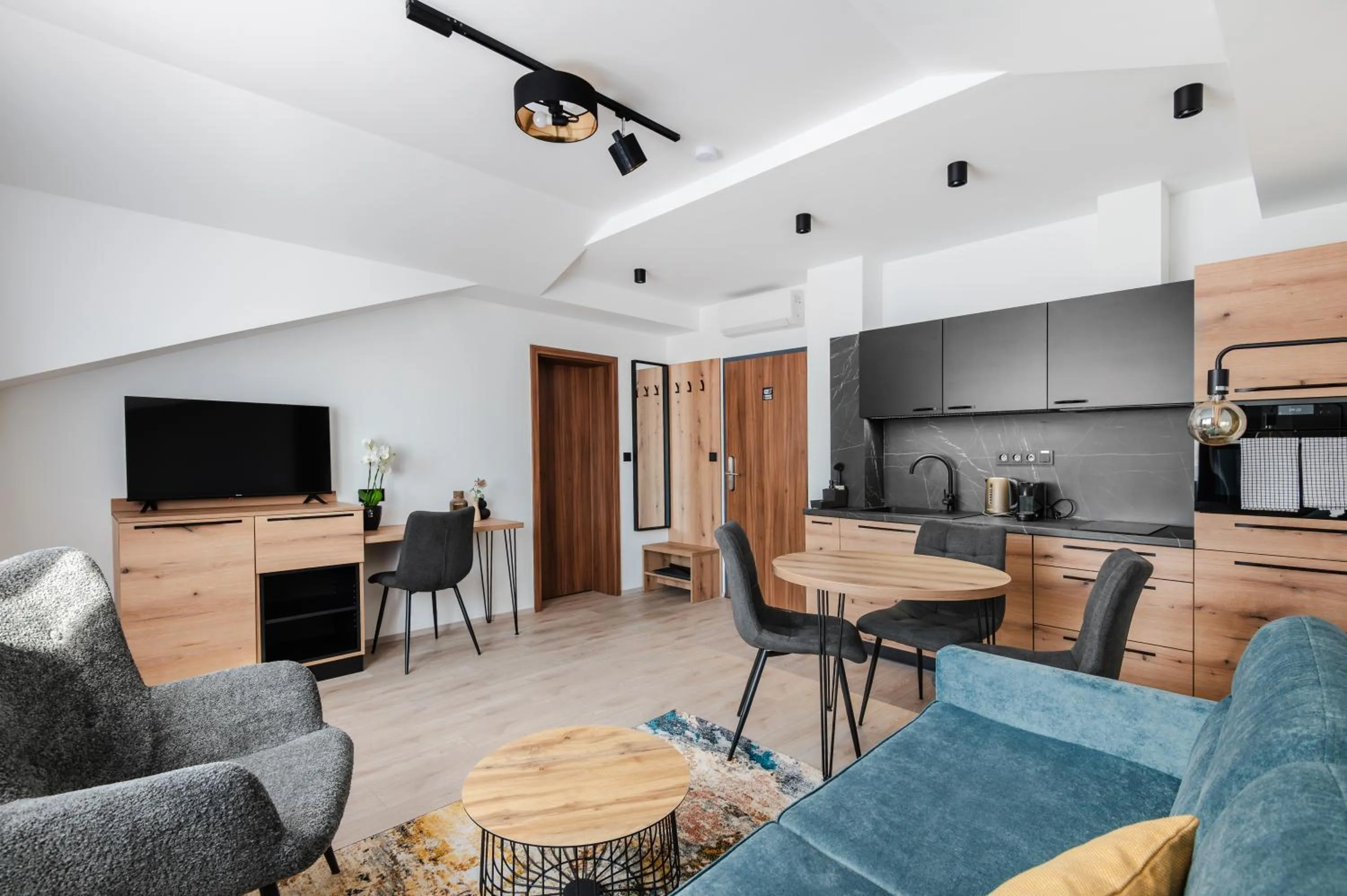 No 28 Rooms & Apartments