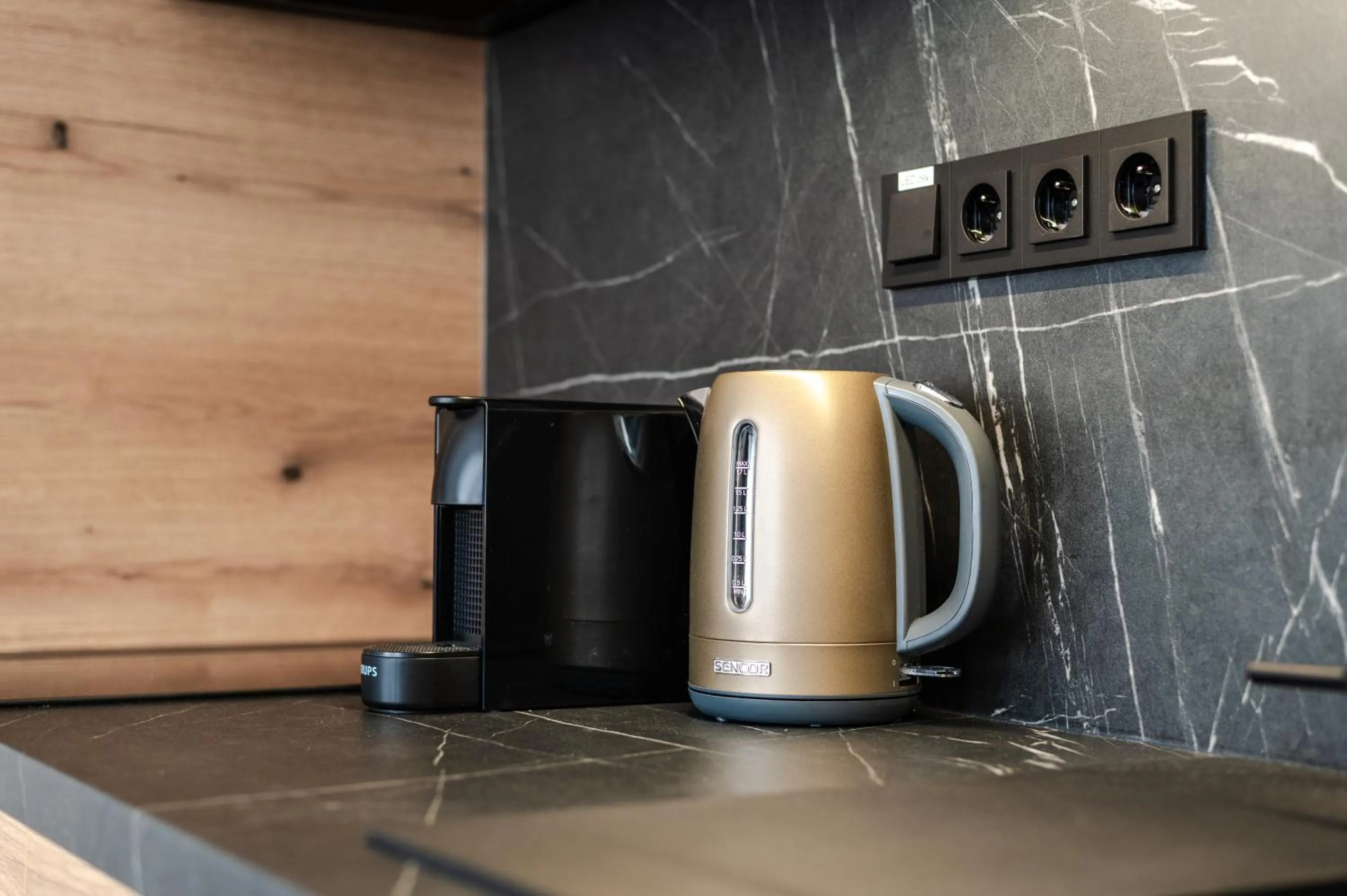 No 28 Rooms & Apartments