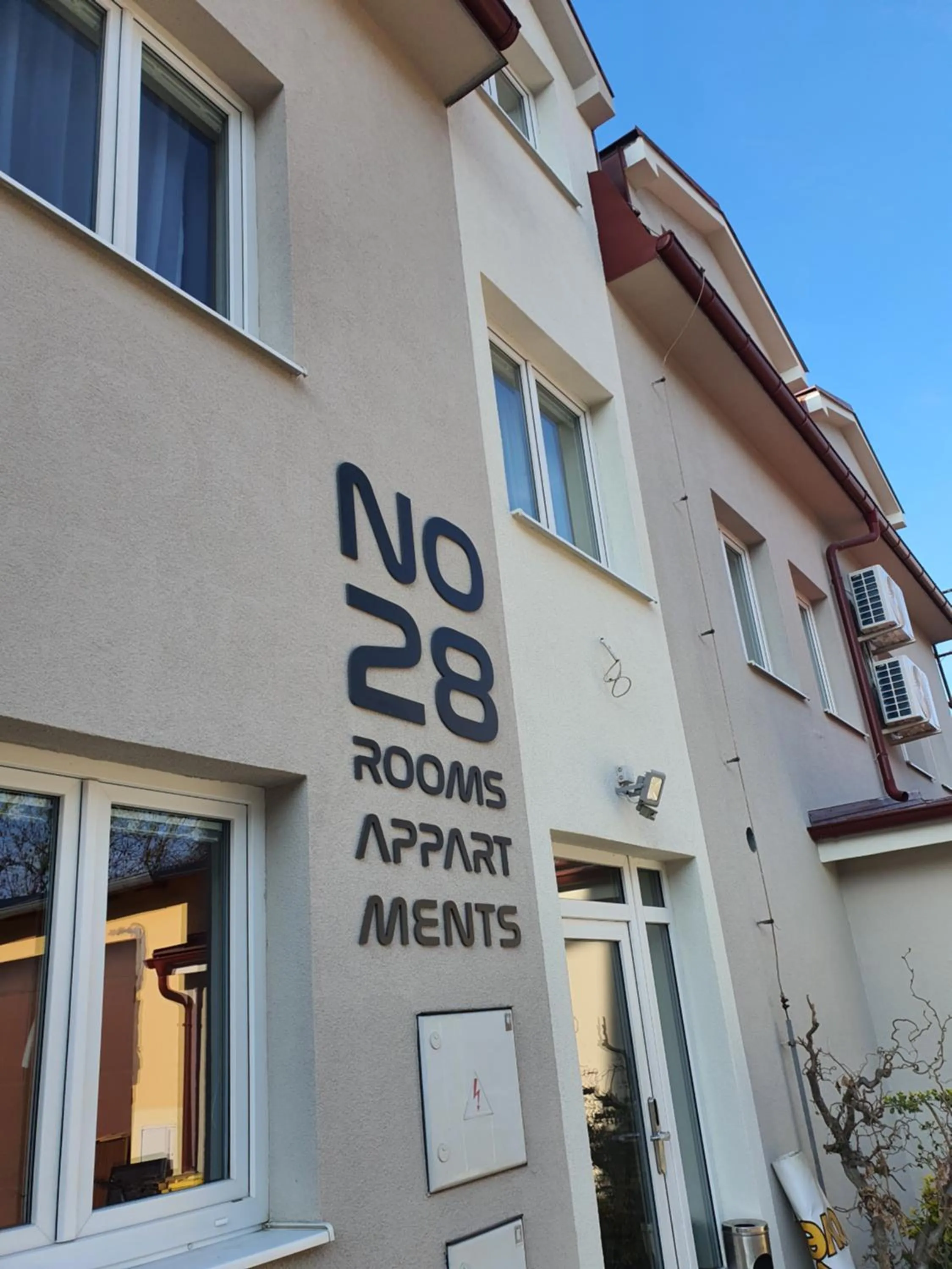 No 28 Rooms & Apartments