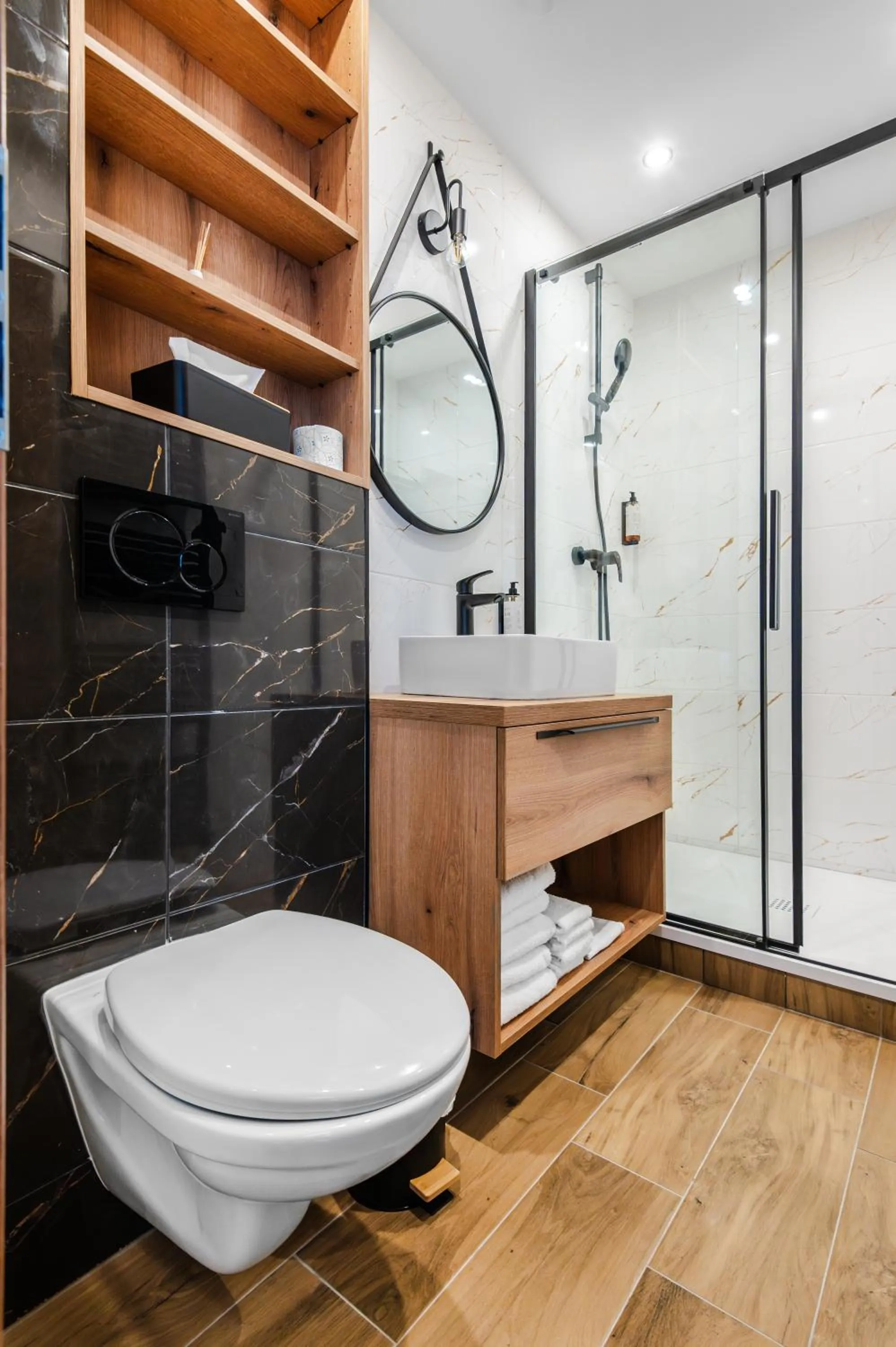 No 28 Rooms & Apartments