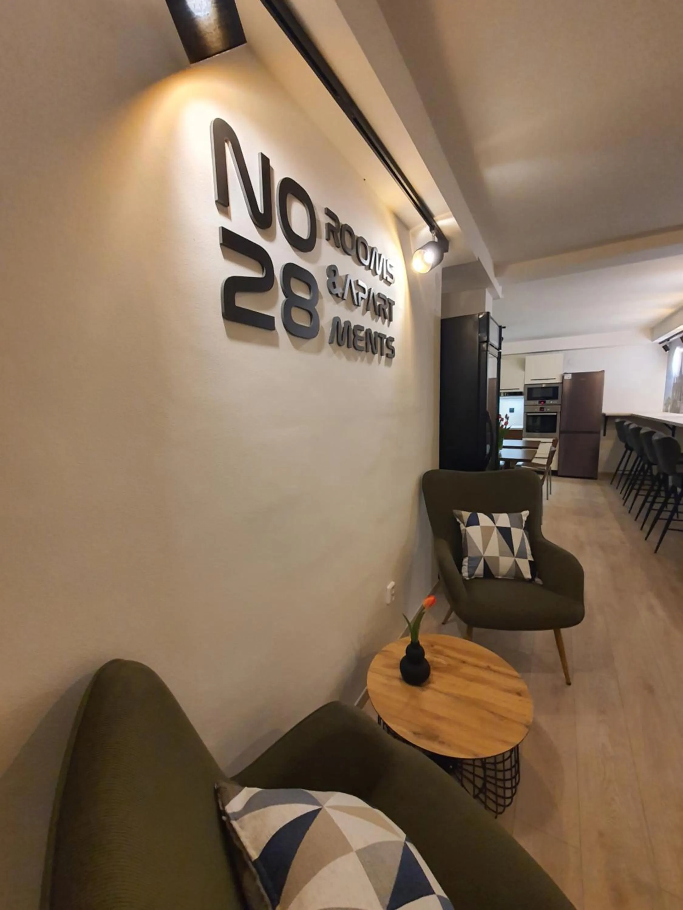 No 28 Rooms & Apartments