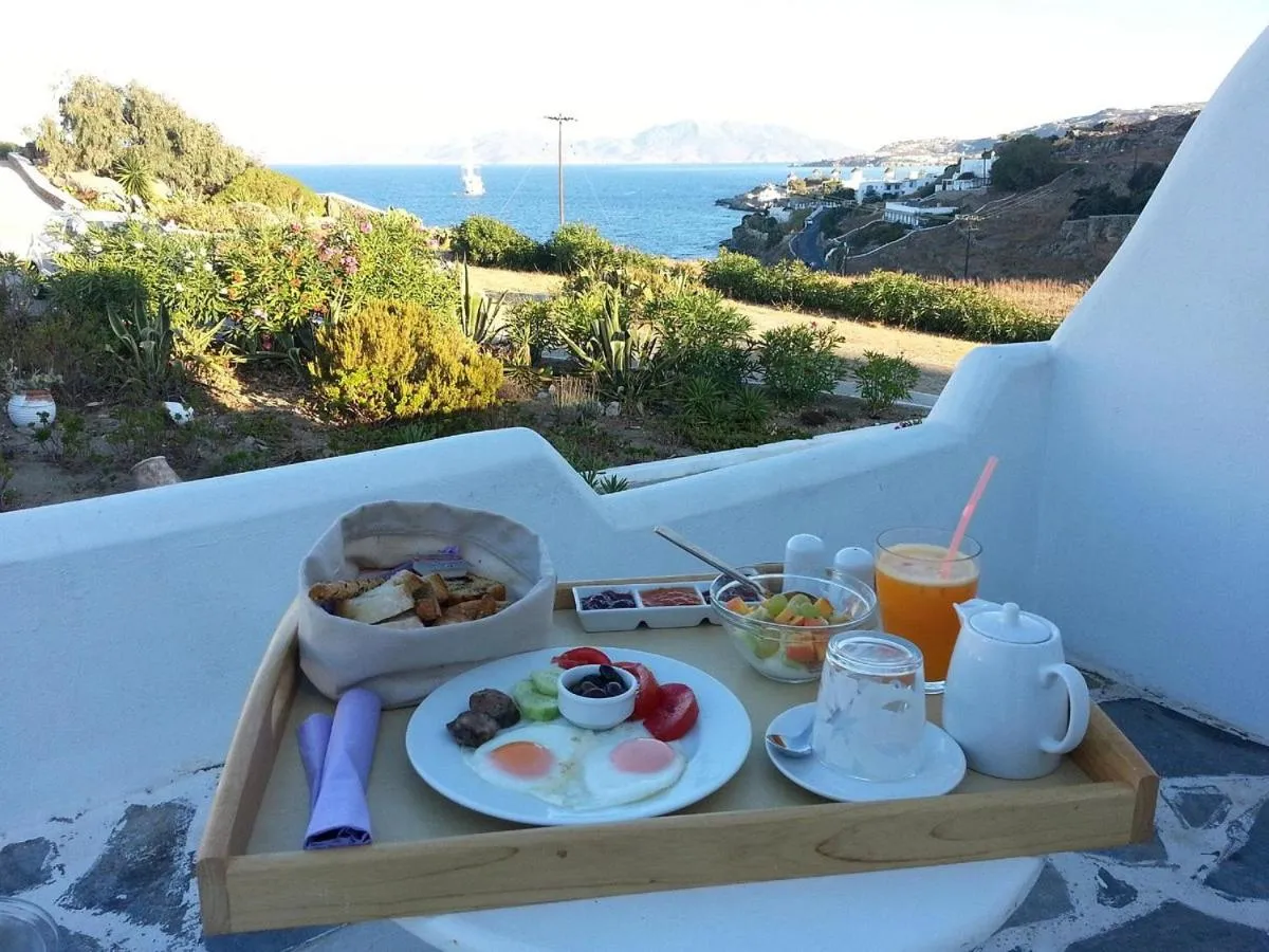 Breakfast in Villa Margarita