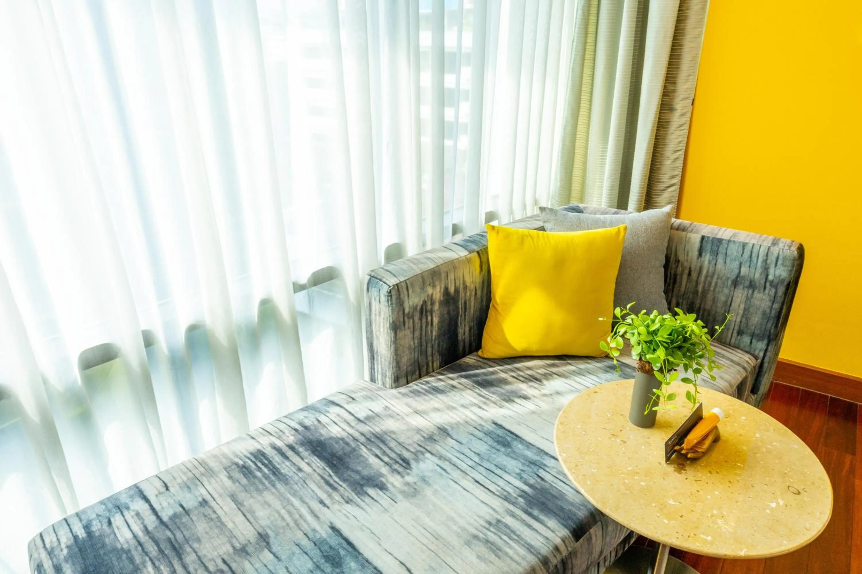 Day, Bed in LiT BANGKOK Hotel