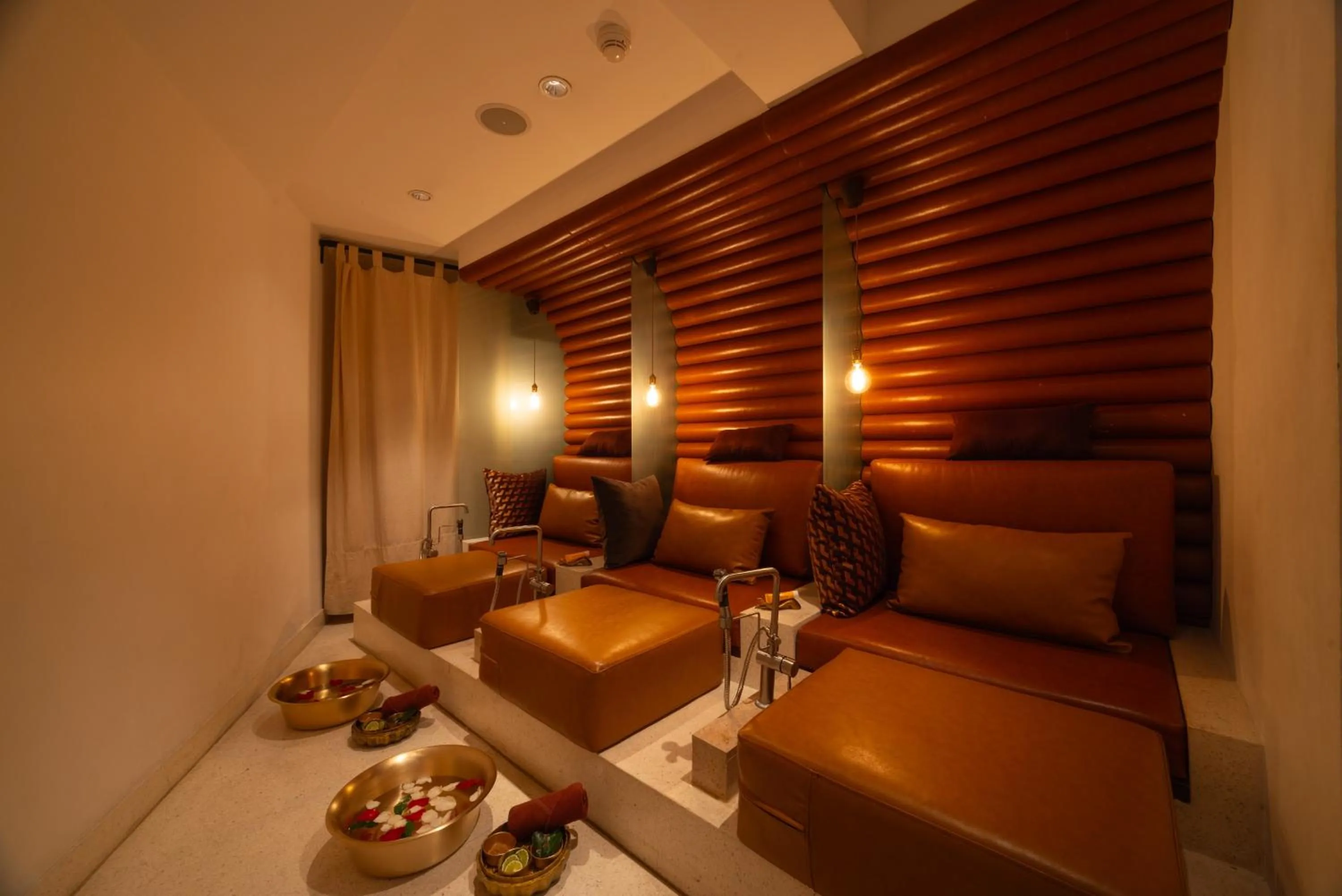 Massage in LiT BANGKOK Hotel