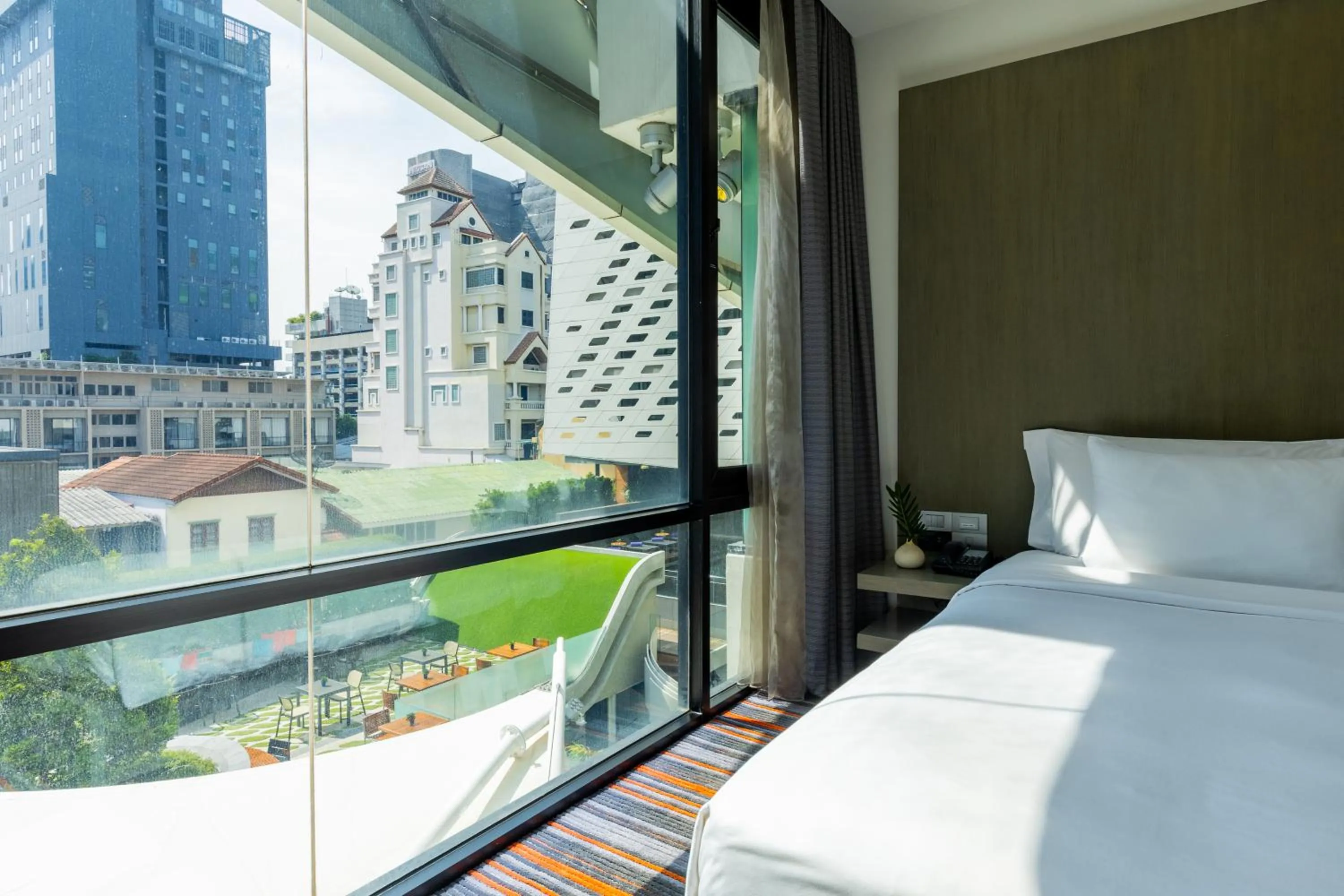 Bedroom, Bed in LiT BANGKOK Hotel