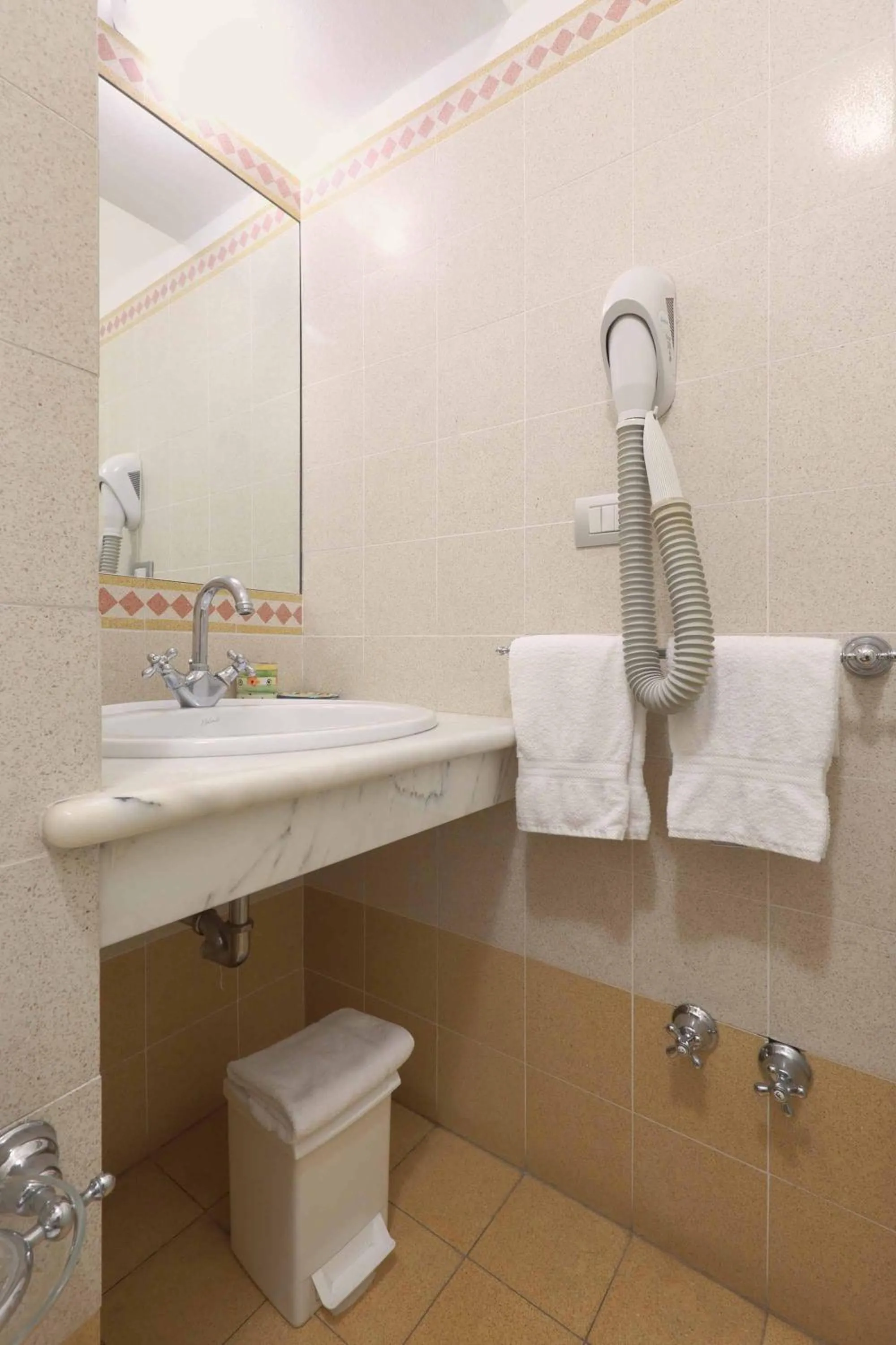 Shower in Locanda Il Maestrale