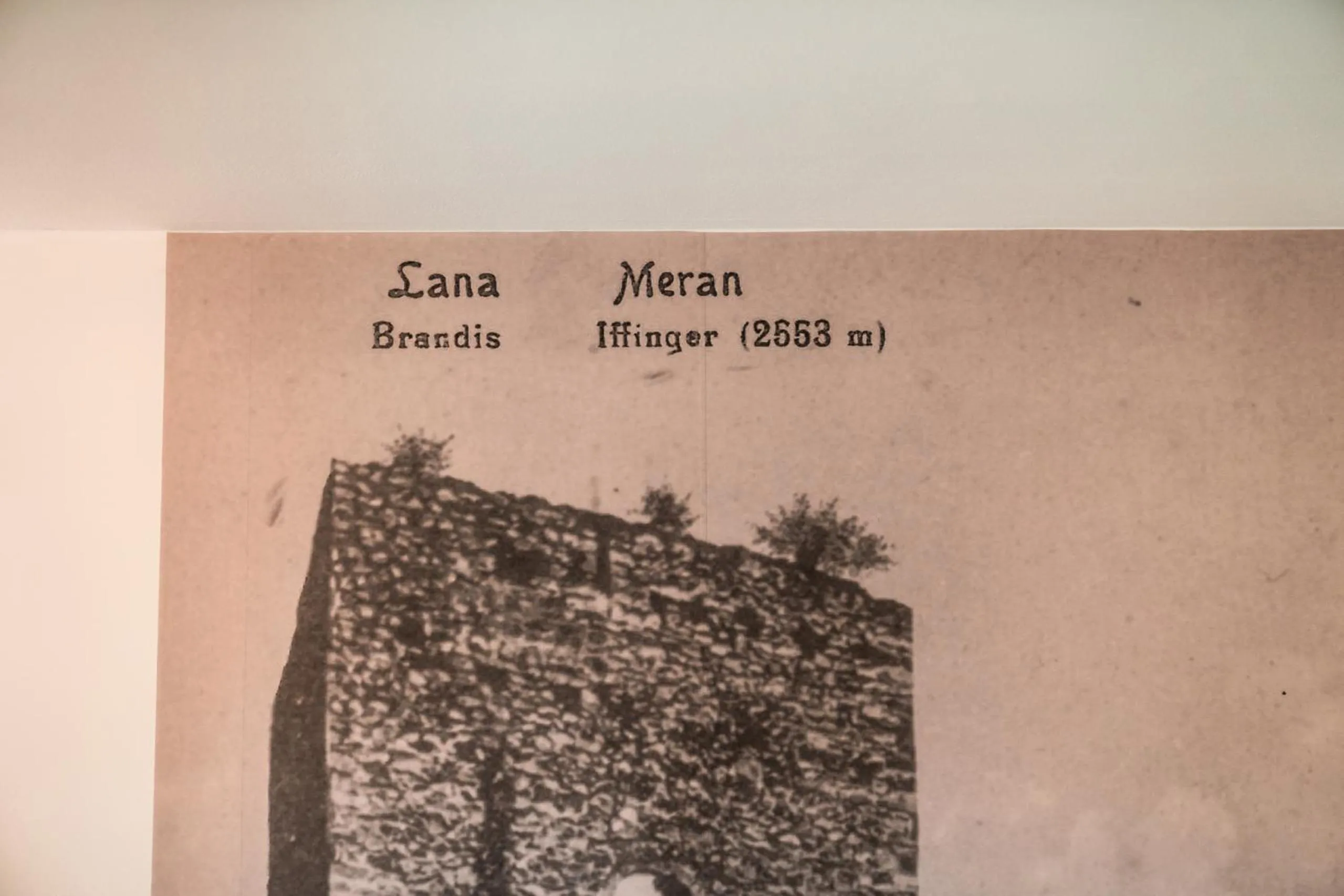 Text overlay in goldfinger + suites