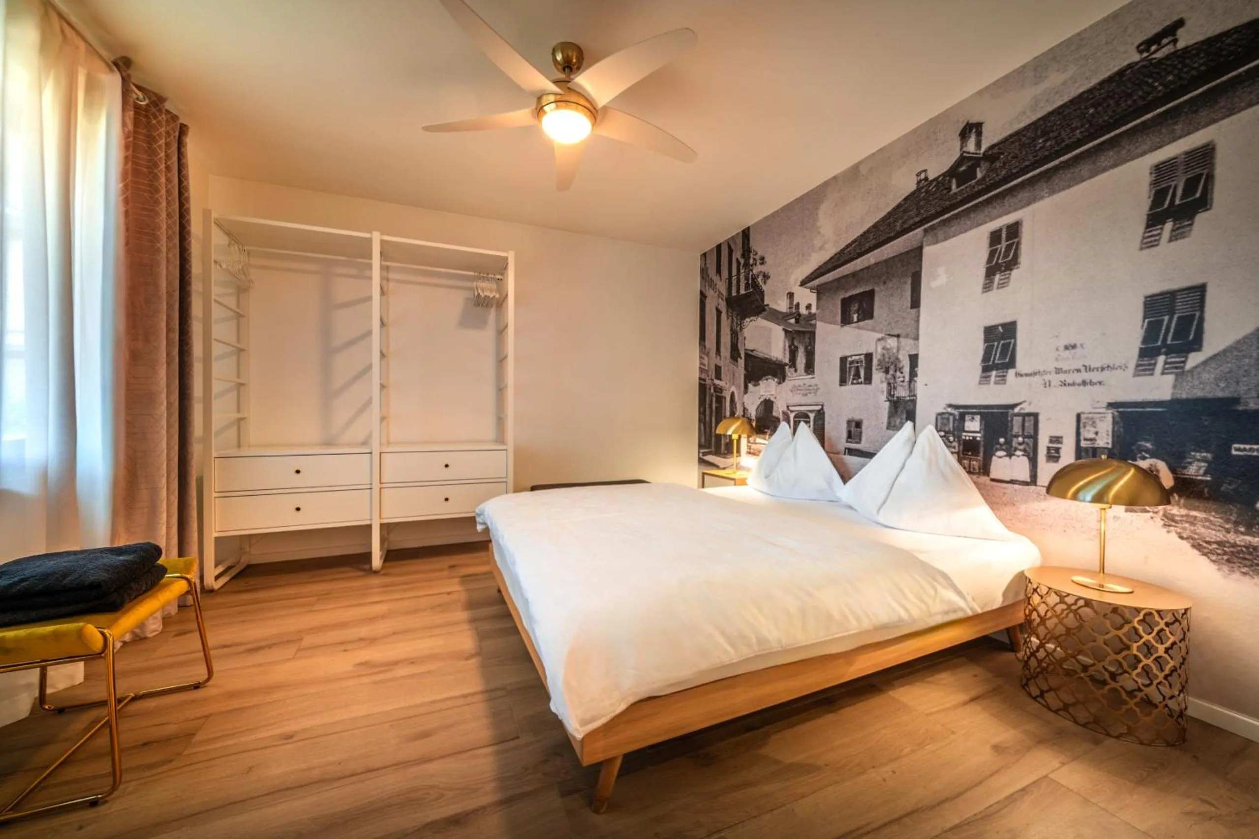 Bed in goldfinger + suites