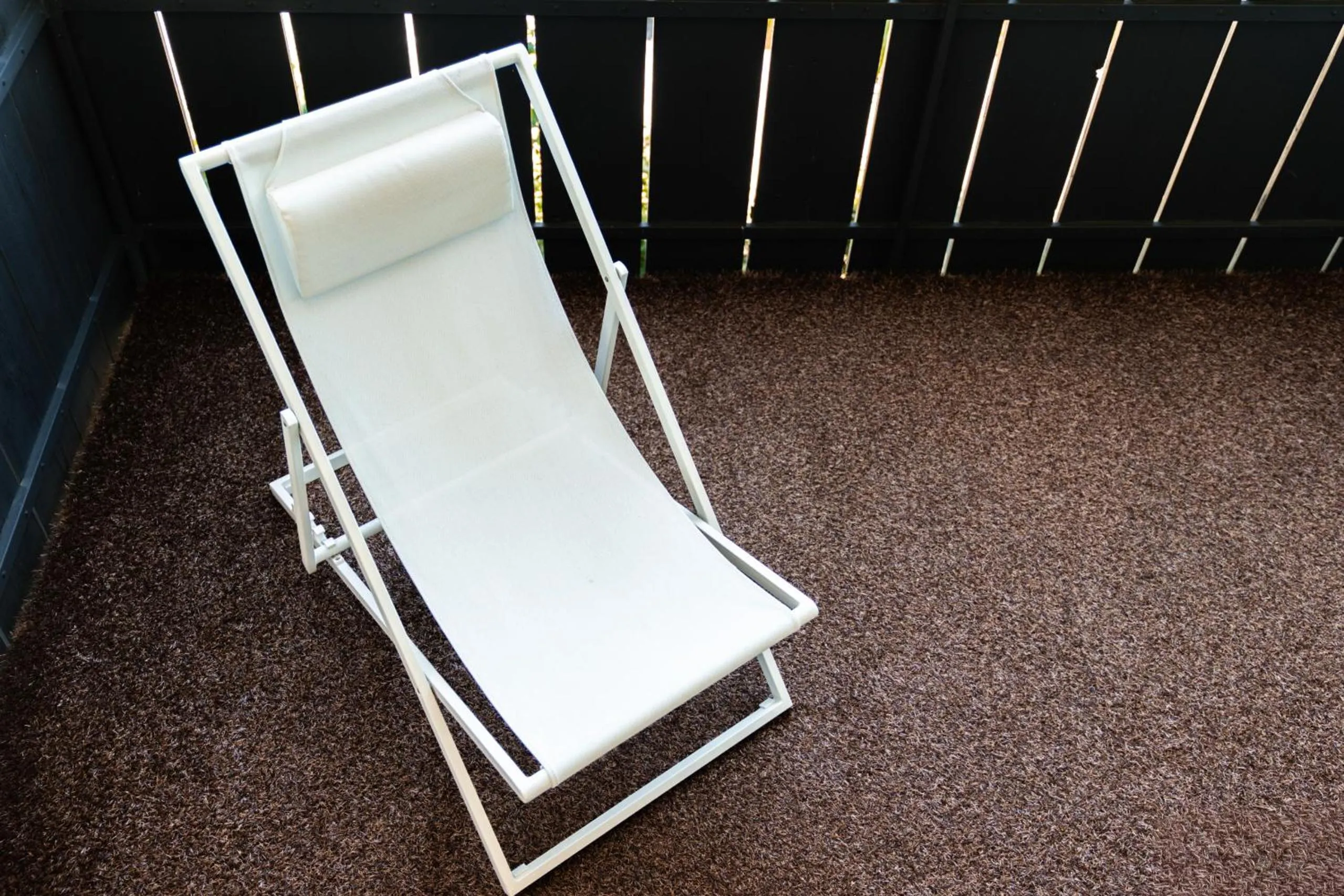 sunbed in goldfinger + suites