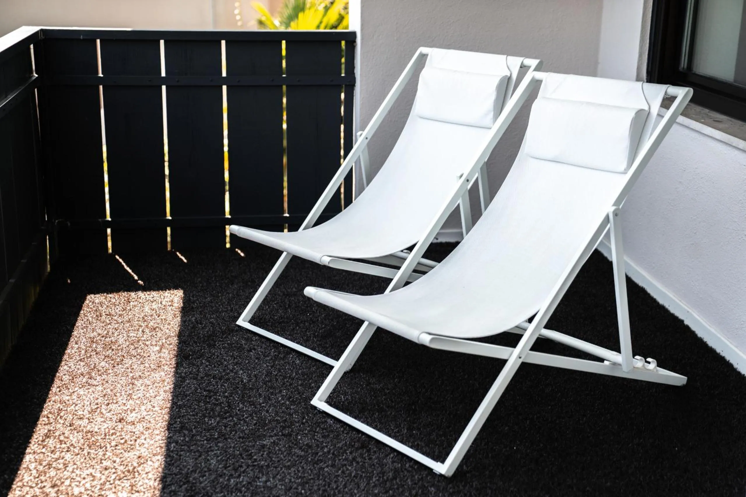 sunbed in goldfinger + suites