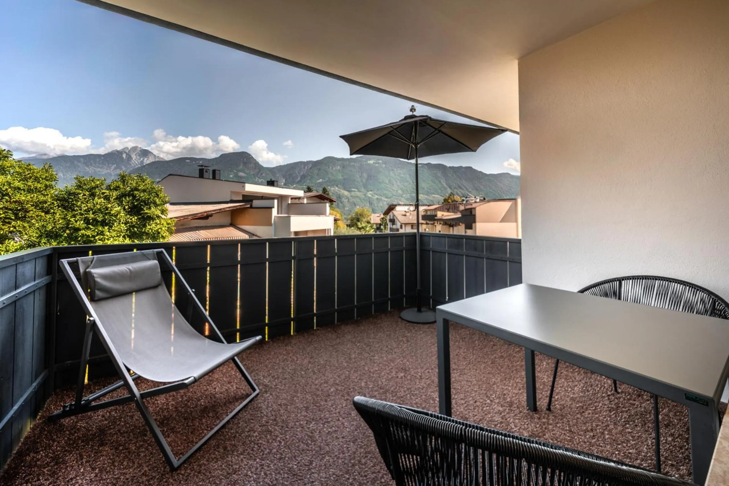 Balcony/Terrace in goldfinger + suites