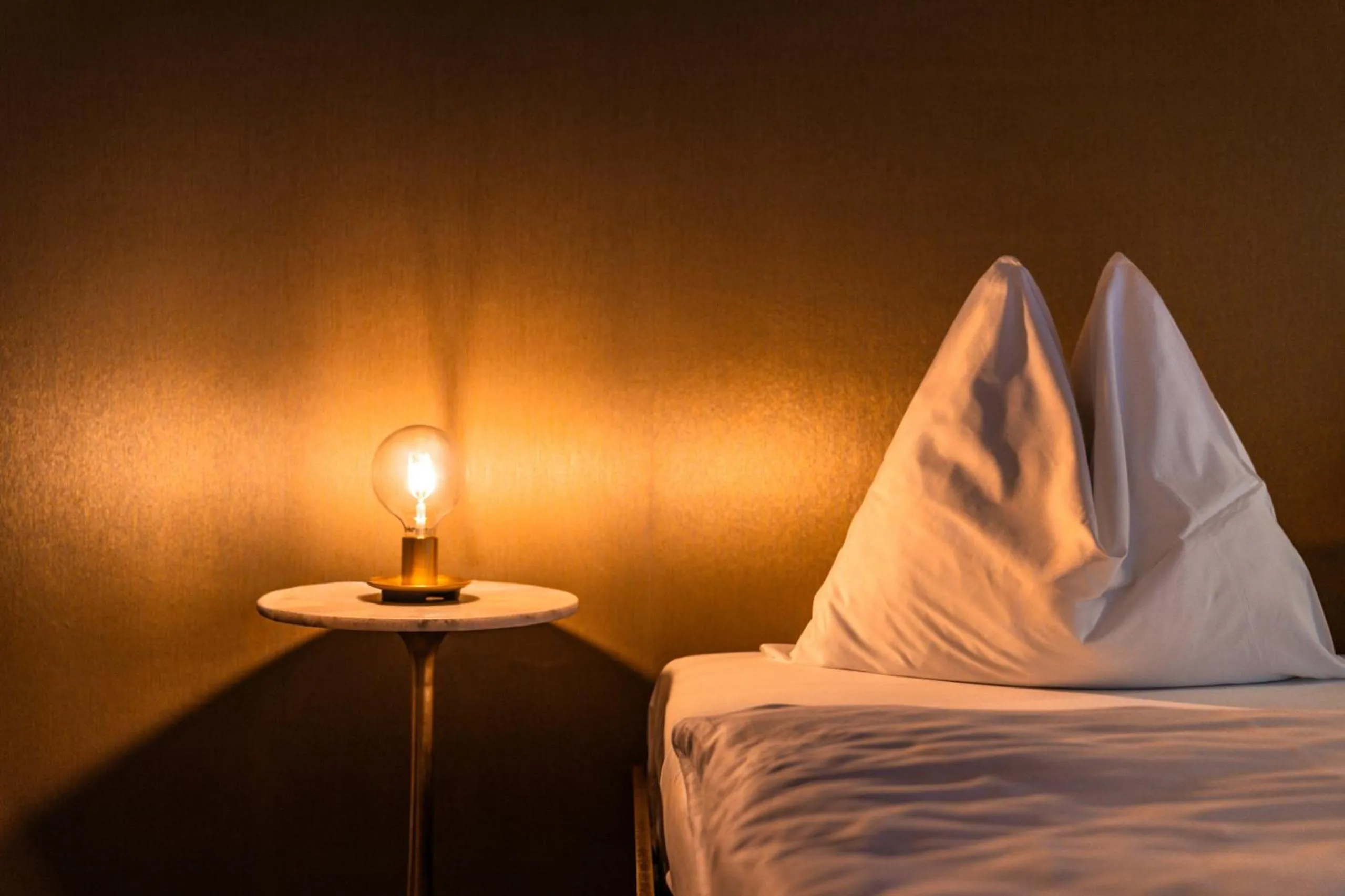 Bed in goldfinger + suites