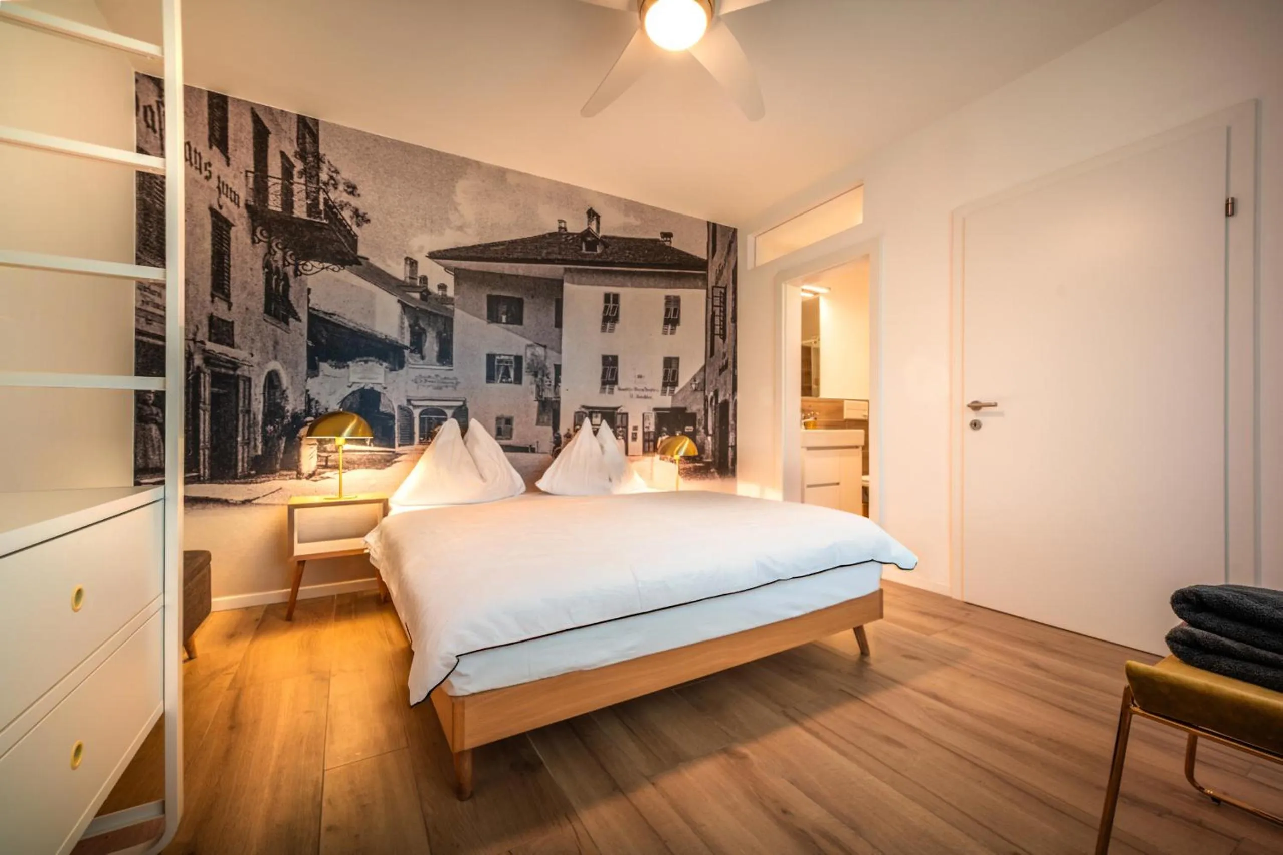 Bed in goldfinger + suites