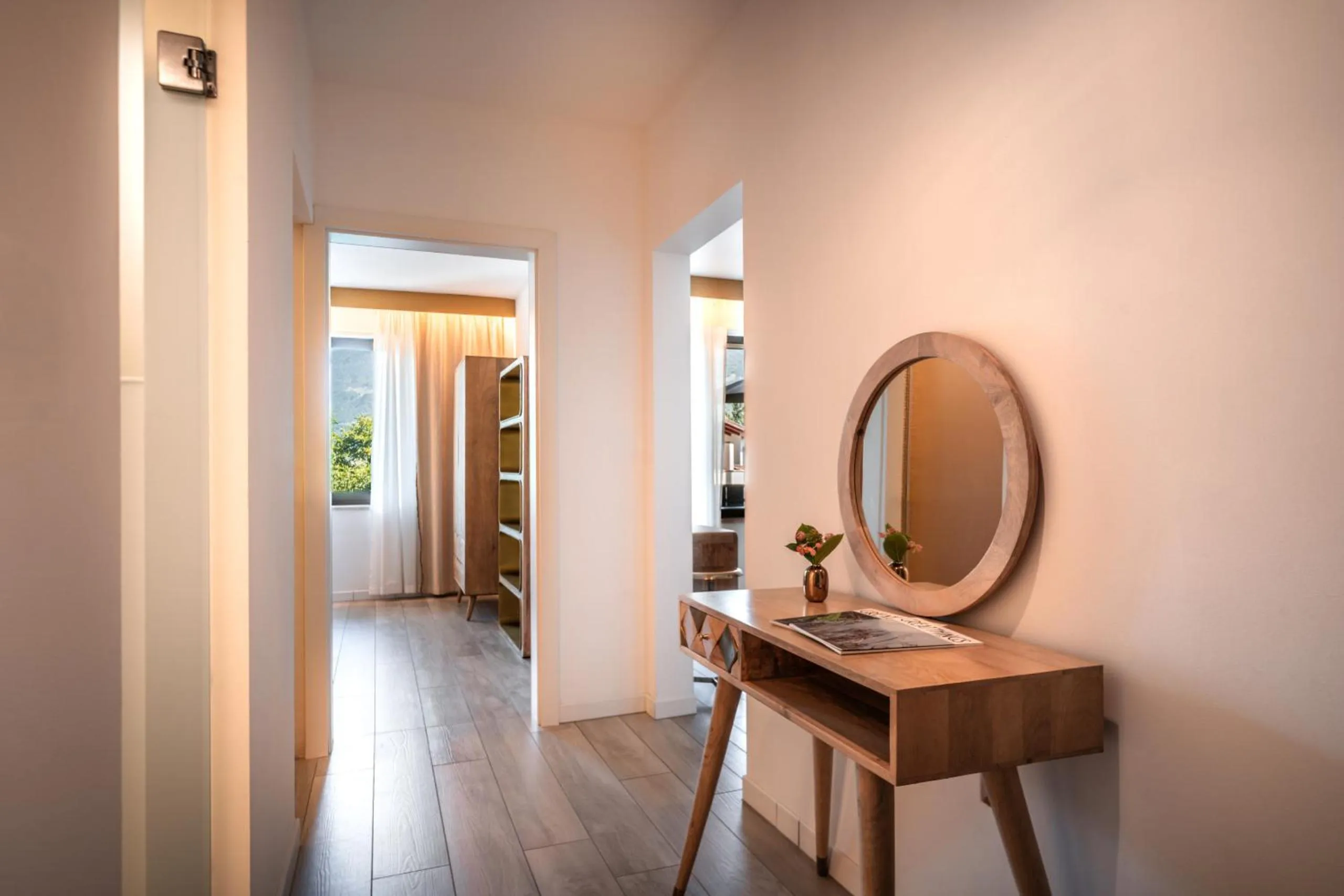 wardrobe in goldfinger + suites