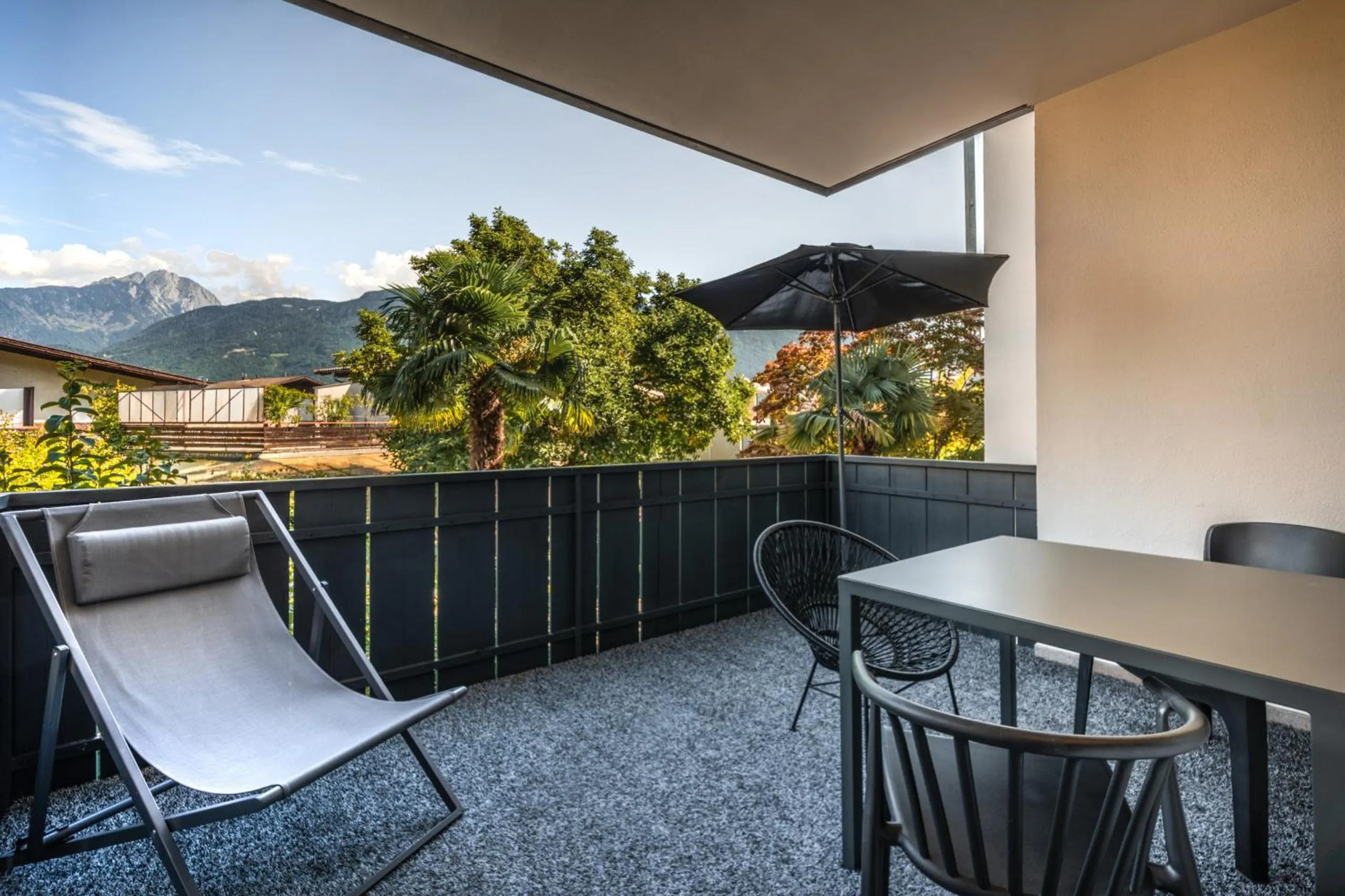 Balcony/Terrace in goldfinger + suites